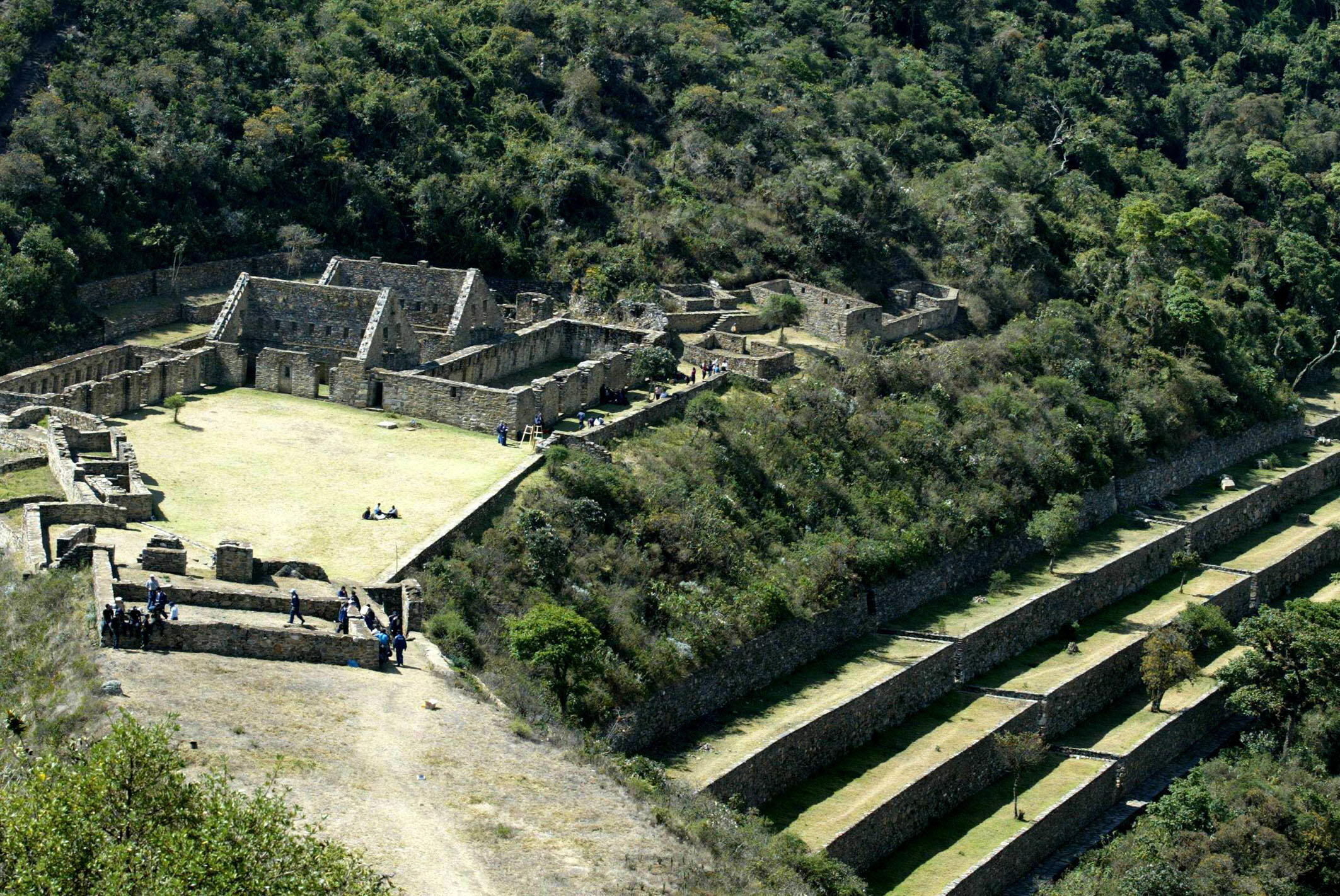 Fotografia de archivo de una panoramica de las ruinas de Choquequirao, ubicadas en el departamento del Cusco. EFE /Oscar Paredes /Archivo
