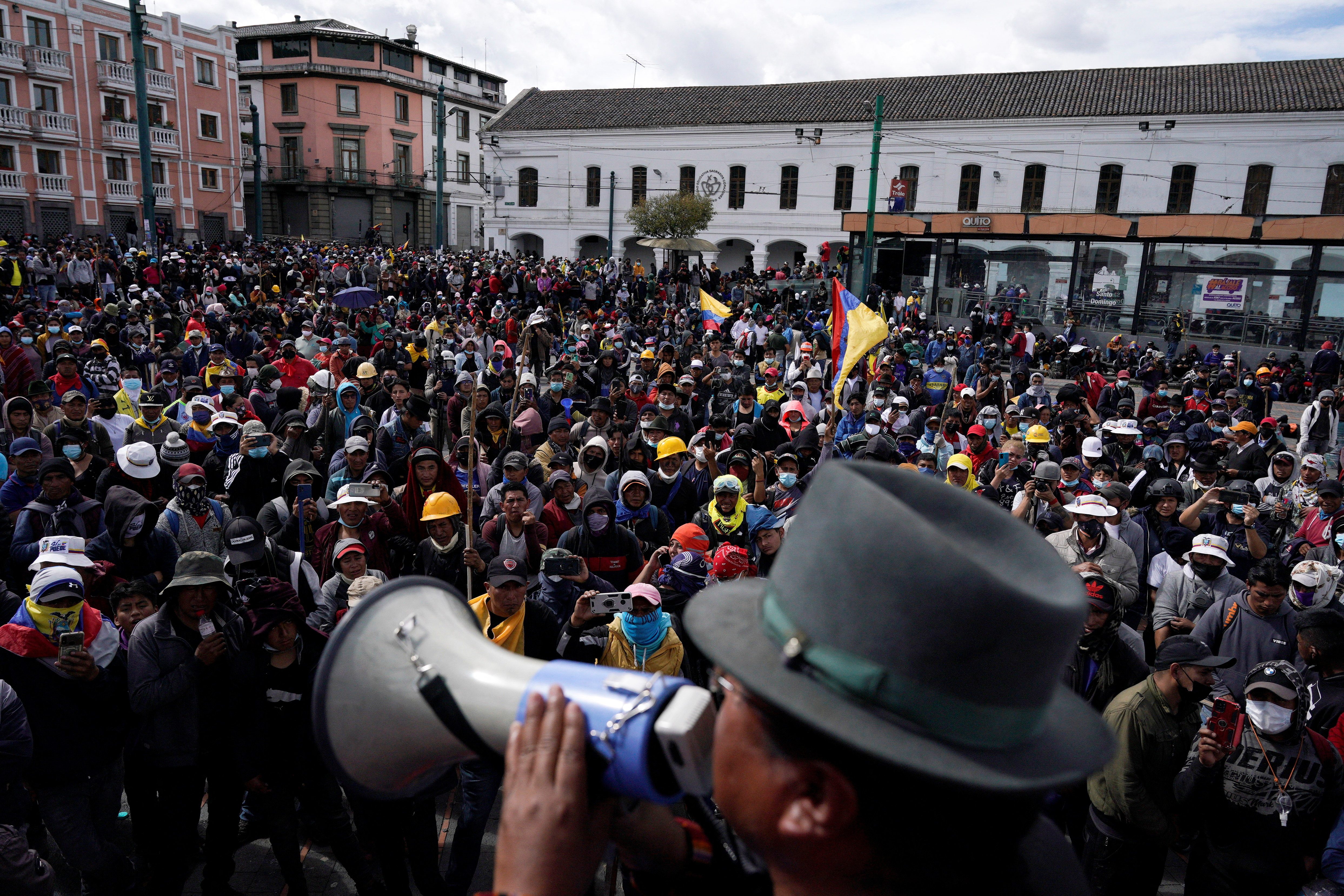 Pese a que el presidente de Ecuador, Guillermo Lasso, confirmó que iba a participar en las negociaciones para desbloquear la situación, se negó a derogar el estado de excepción (REUTERS/Santiago Arcos)
