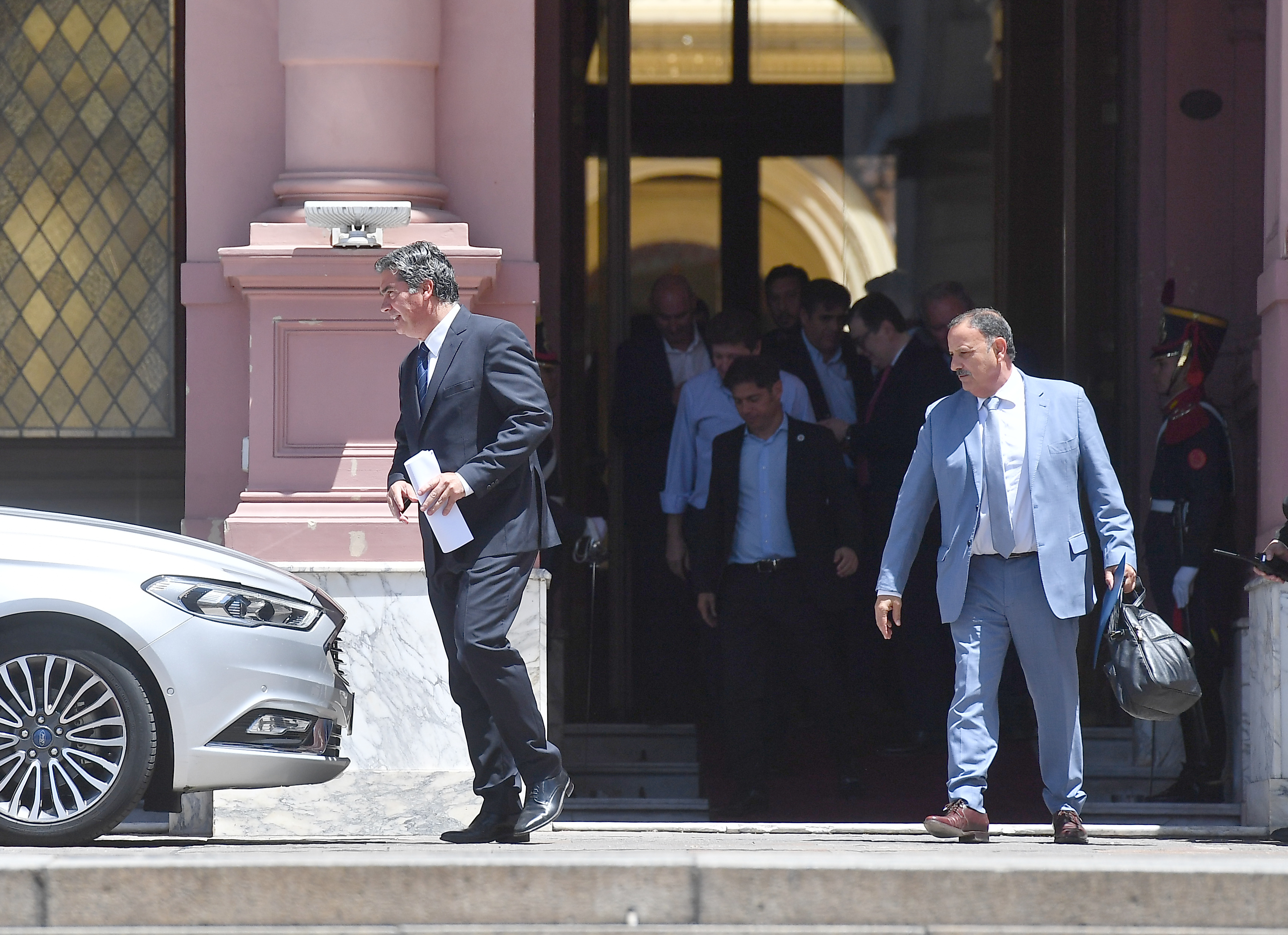 Los gobernadores peronistas saliendo de Casa Rosada tras la reunión en la que impulsaron el Juicio a la Corte (Maximiliano Luna)