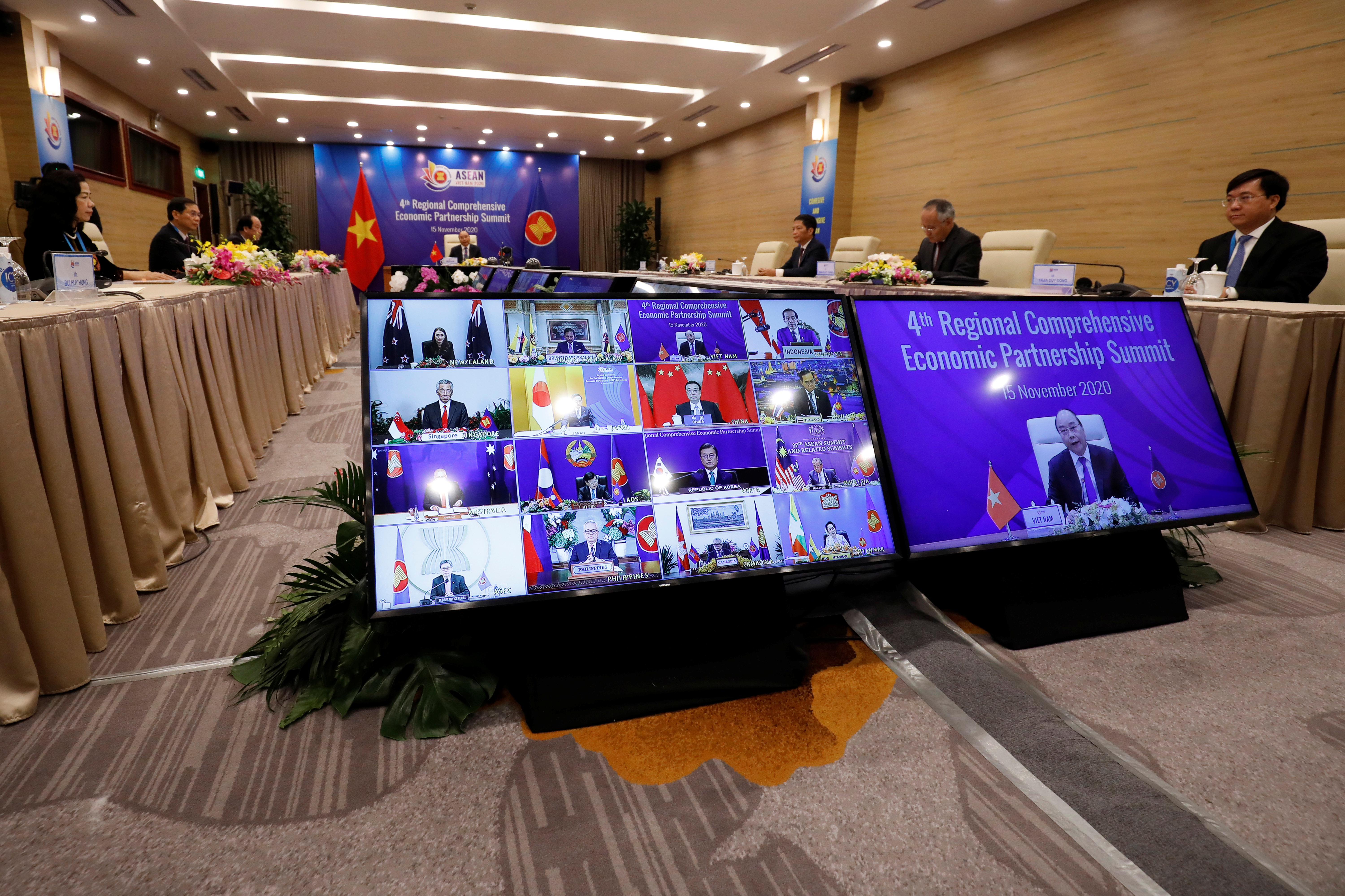 Foto de la delegación vietnamita en la cumbr. Foto: REUTERS/Kham