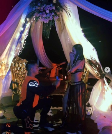 Los cantantes se comprometieron el pasado enero, durante el cumpleaños 32 de Mane (Foto: captura de pantalla/Instagram)