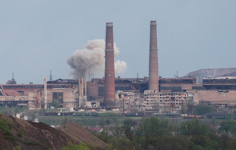 Ucrania está preparando una operación para el rescate de los heridos y médicos atrapados en la planta de Azovstal