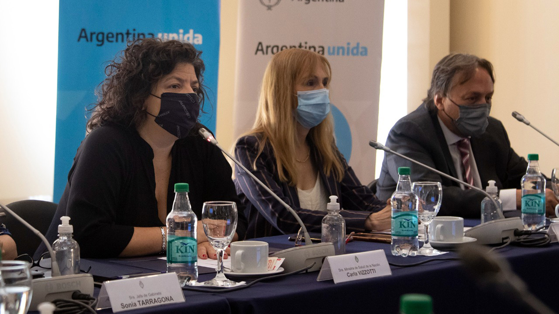 Carla Vizzotti durante una reunión con los ministros de salud de las provincias