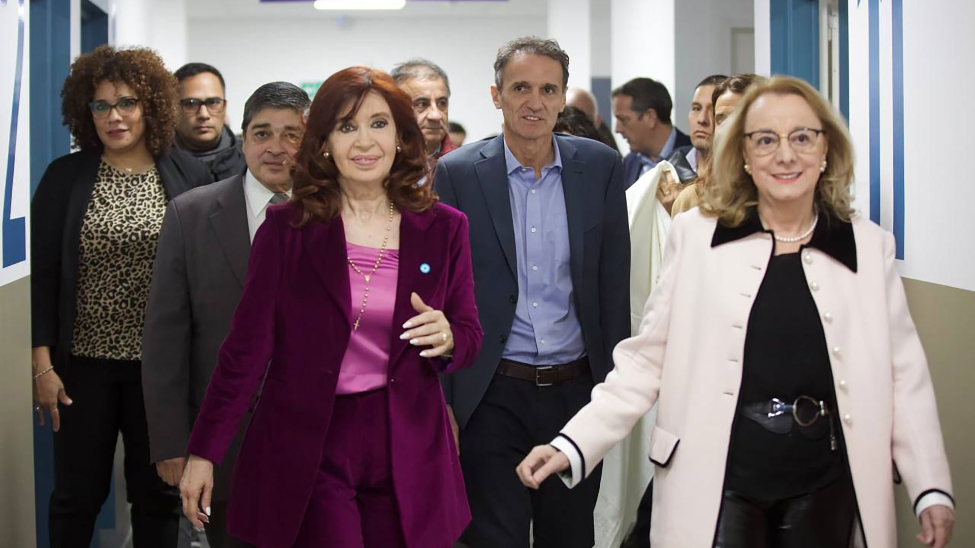 Cristina Kirchner junto a Alicia Kirchner y Gabriel Katopodis (Fuente)
