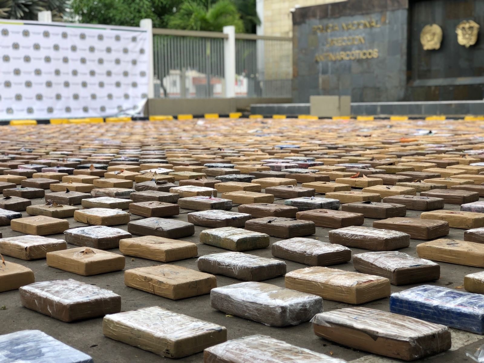 Les “regalaron” Un Viaje A Cartagena Y Los Cargaron Con Droga