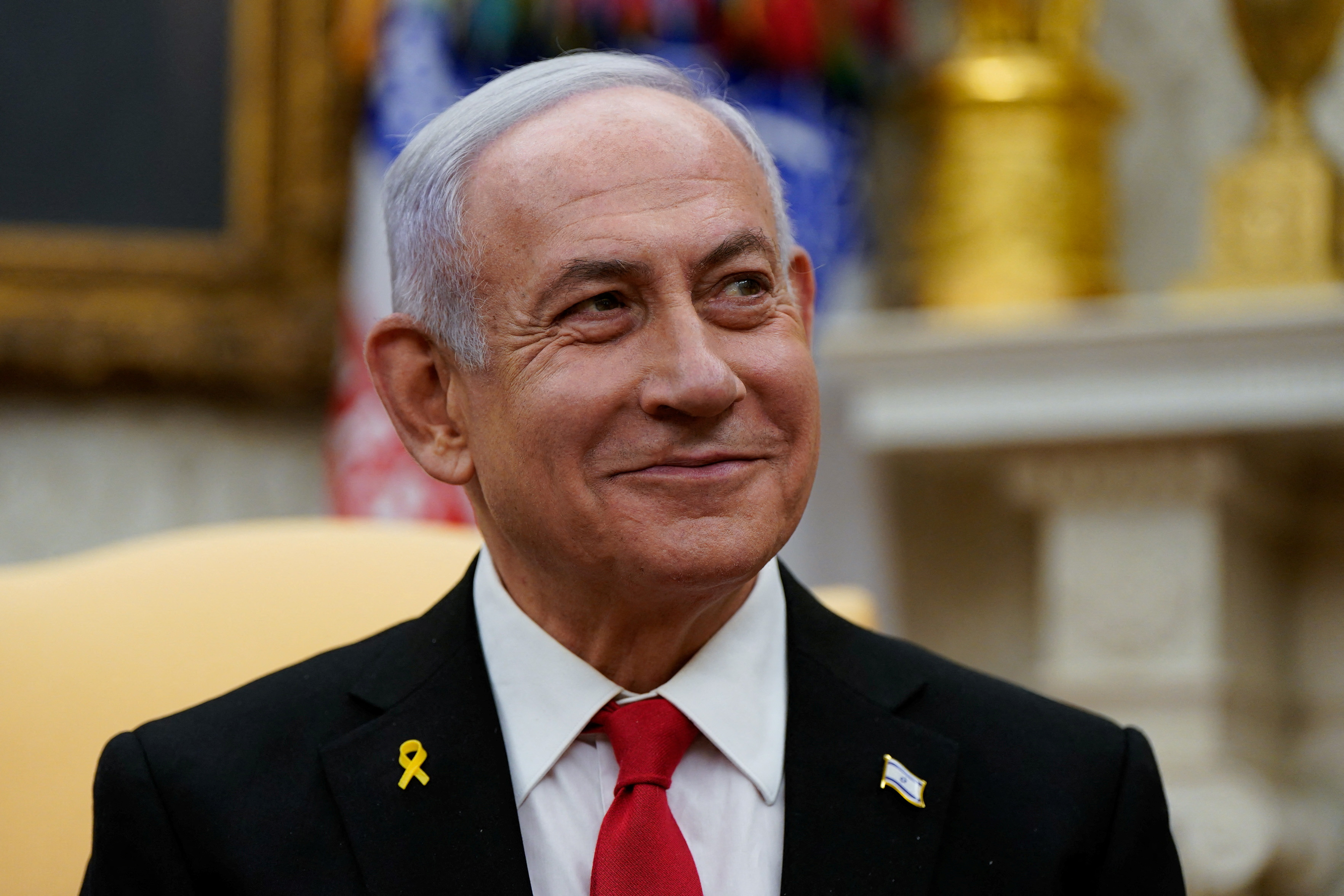 Netanyahu regresó a Israel de su viaje a EEUU, y dijo que el plan de Trump para Gaza es “revolucionario”