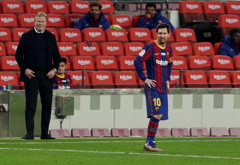 Ronald Koeman no se pone nervioso por la falta de renovación de Lionel Messi (REUTERS/Albert Gea)