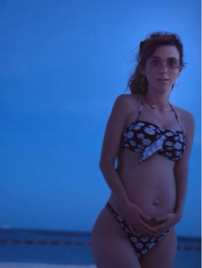 Natalia mostró su "baby bump" en la playa a semanas de dar a luz (Foto: Instagram/@natalia_tellez)