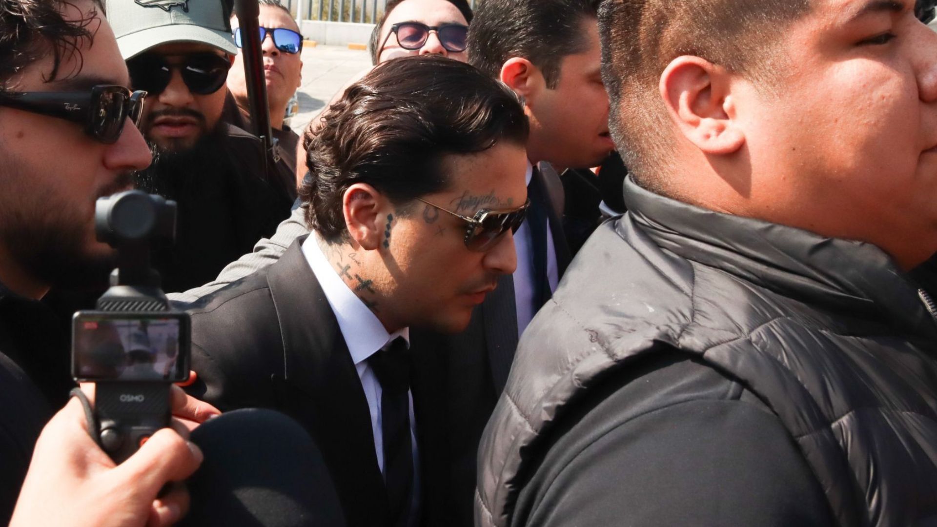 Christian Nodal en riesgo de volver a juicio: Universal Music interpone  apelación y reabre disputa legal - Infobae