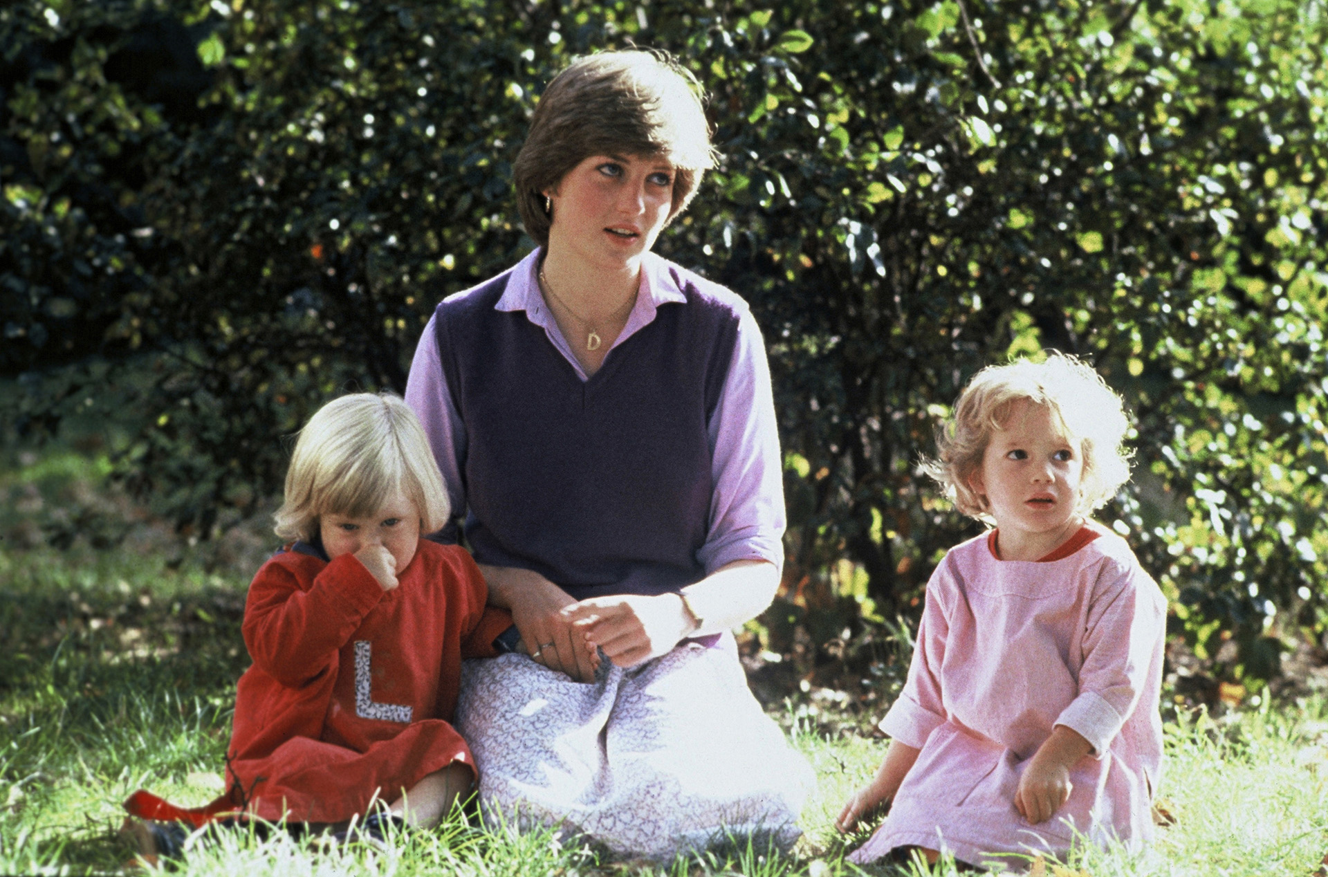 Tras el compromiso oficial, en febrero de 1981, Diana dejó su empleo en el jardín de niños y se mudó a Clarence House, residencia de la Reina Madre (WireImage)
