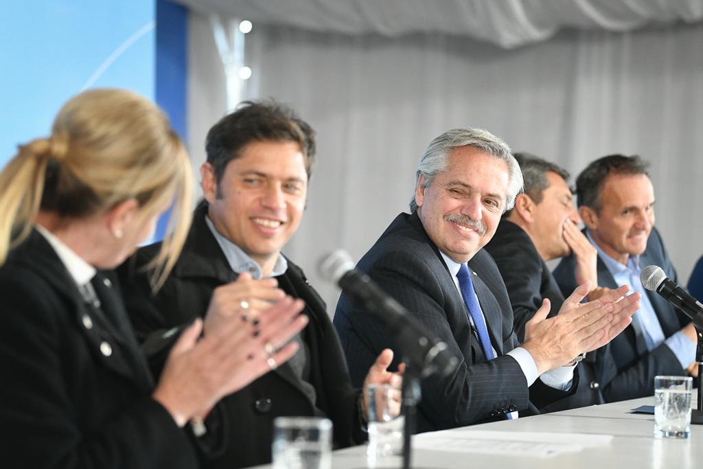 Alberto Fernández durante el acto en Cañuelas donde lanzó duras críticas contra Mauricio Macri 