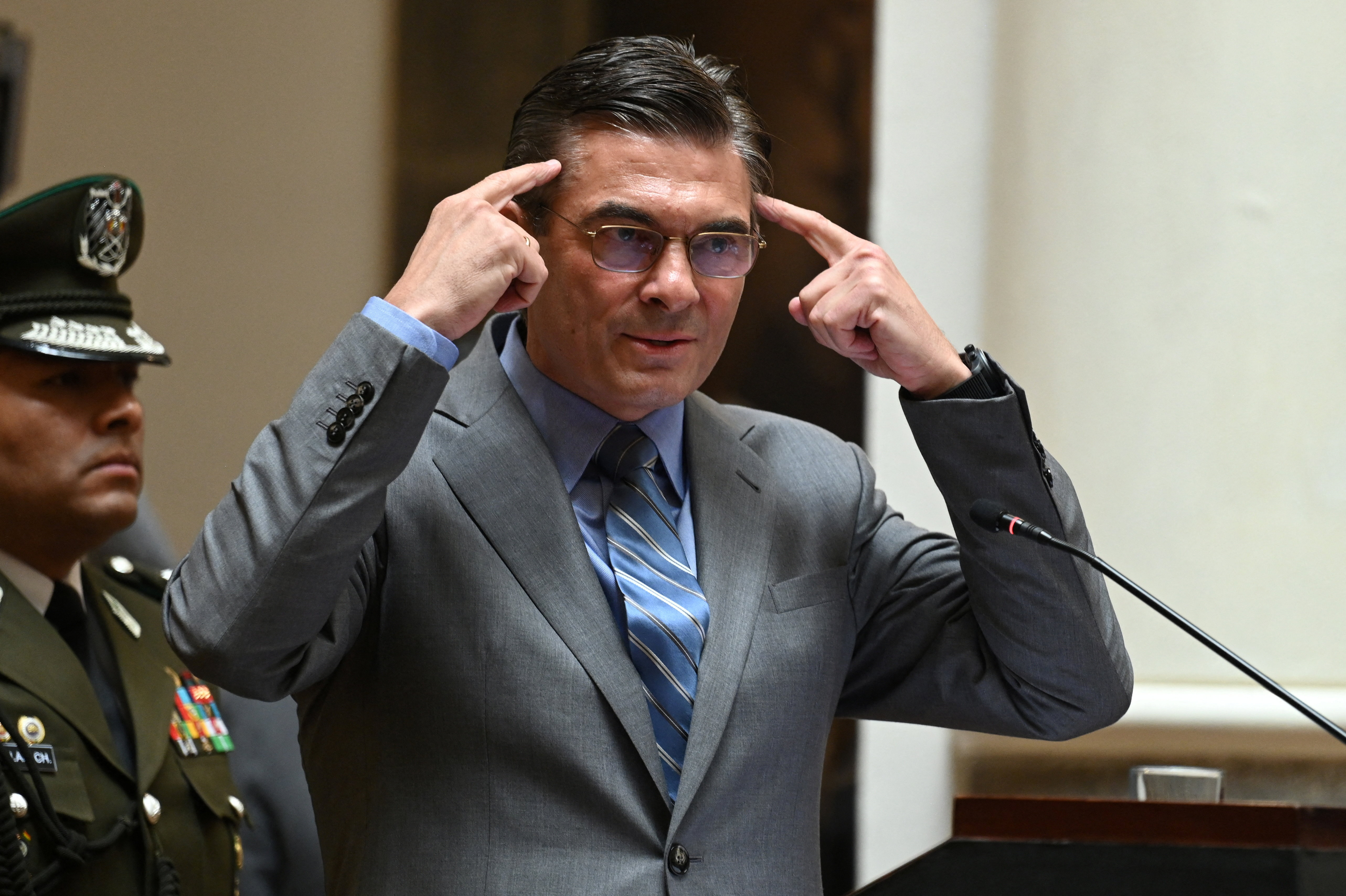 Impresionante video: así la rana japonesa de estanque devora avispas asesinas sin sufrir daño 