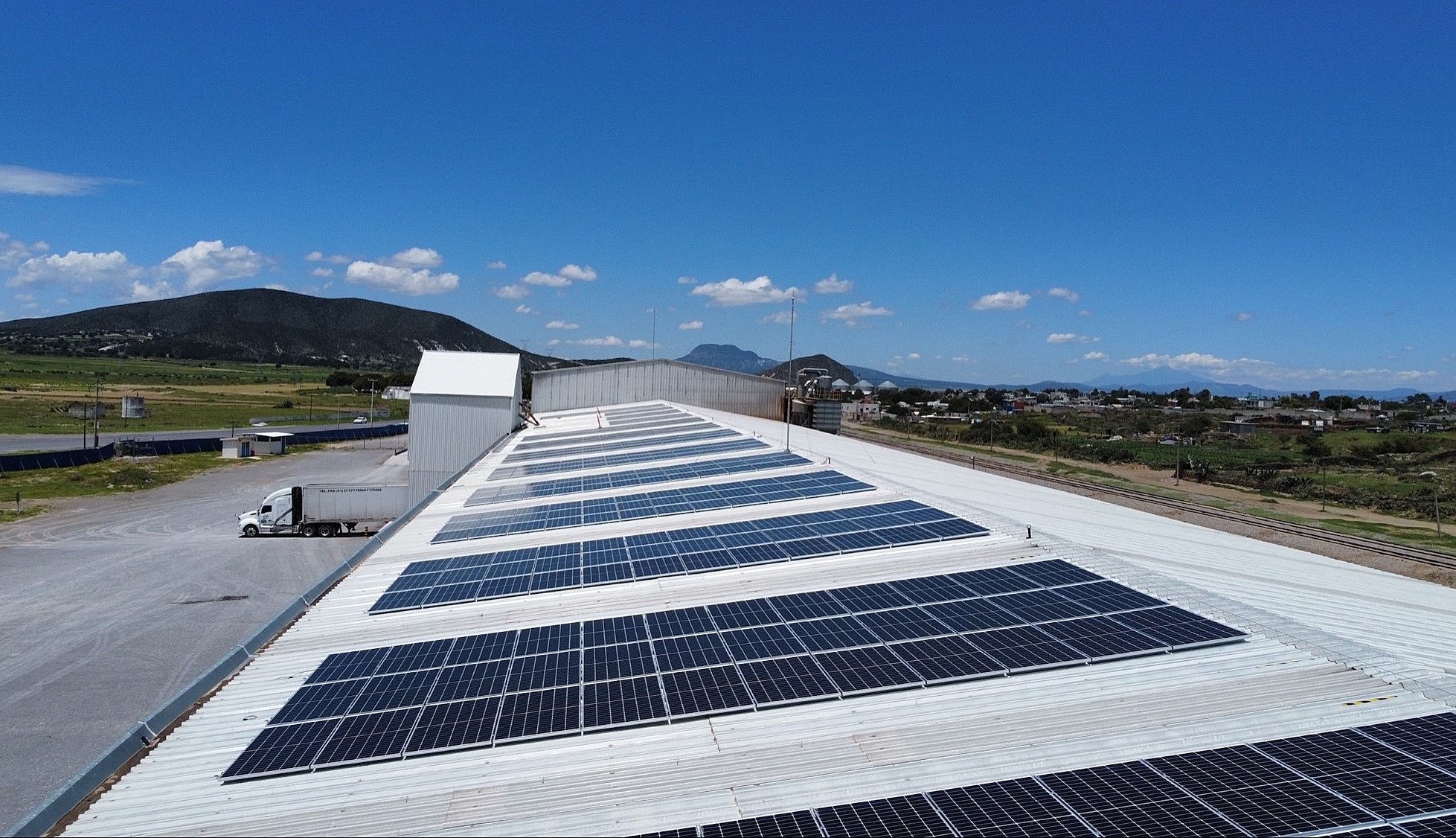 Fotografía de Iberdrola de un sistema fotovoltaico instalado en el municipio de Perote en el estado de Veracruz. (Foto: EFE/Archivo)