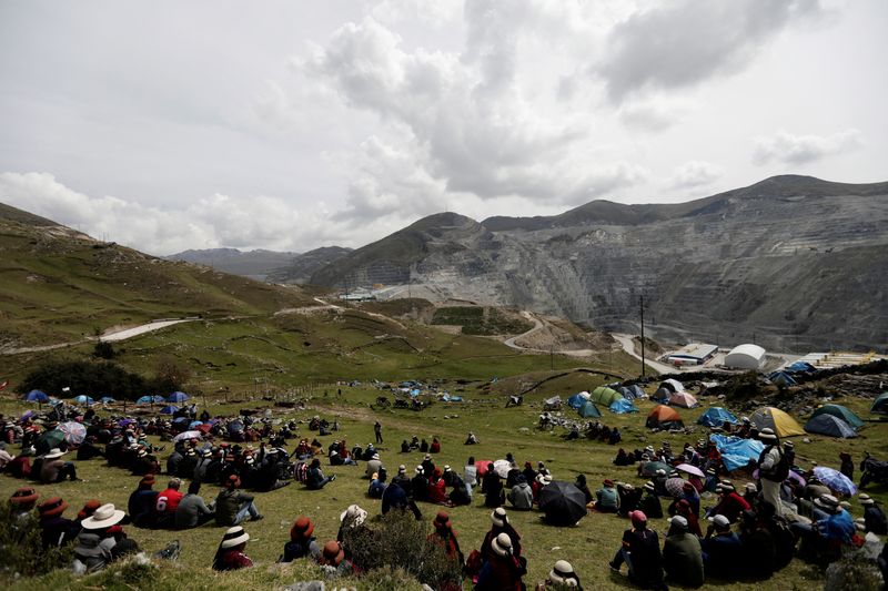 FOTO DE ARCHIVO- Comunidades en Perú rechazan última propuesta para poner fin a los conflictos en mina Las Bambas, Peru, 26 de abril del  2022. REUTERS/Angela Ponce/Foto de Archivo