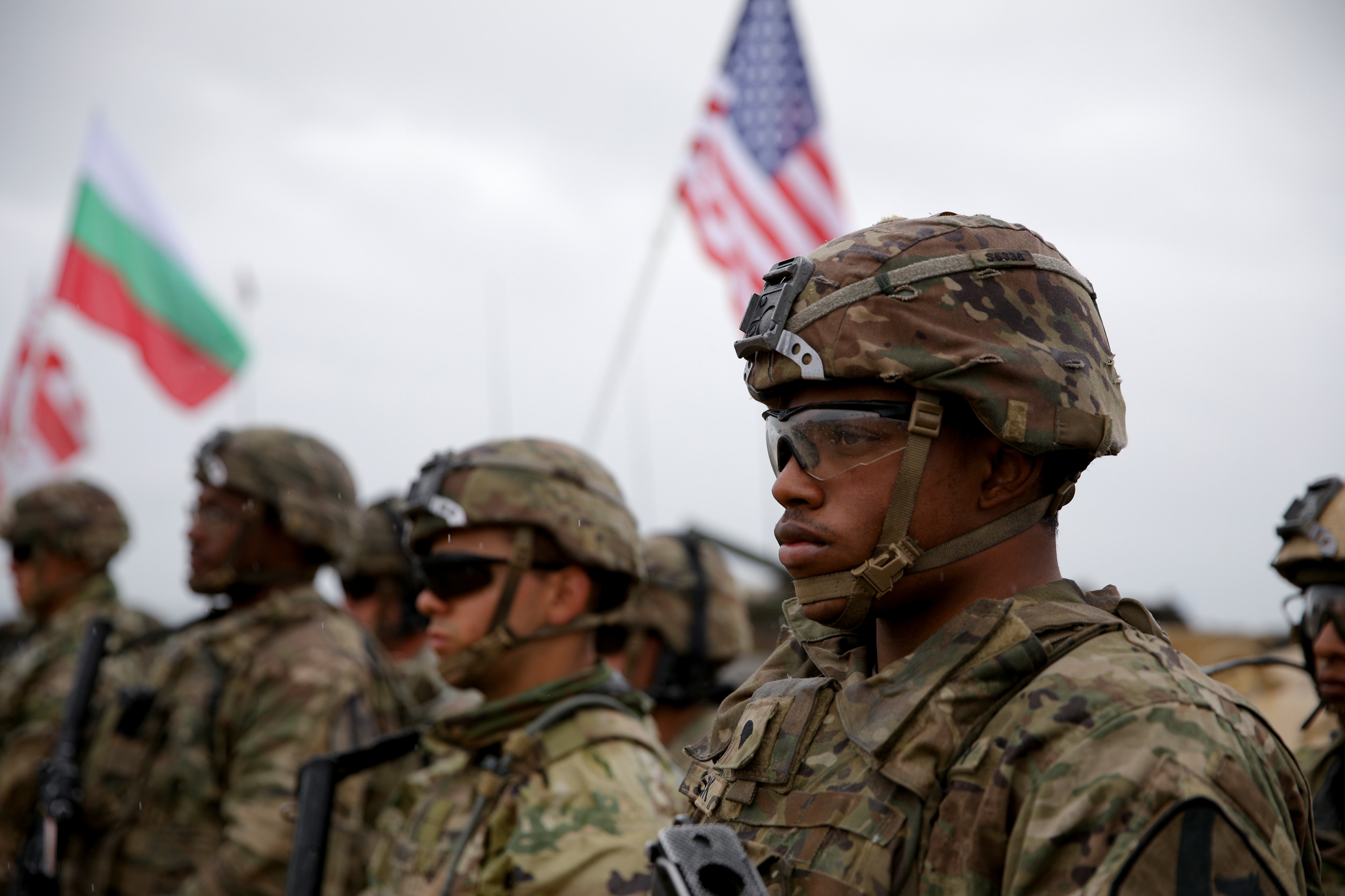 Entrenamiento táctico en Bulgaria con tropas estadounidenses (Reuters)