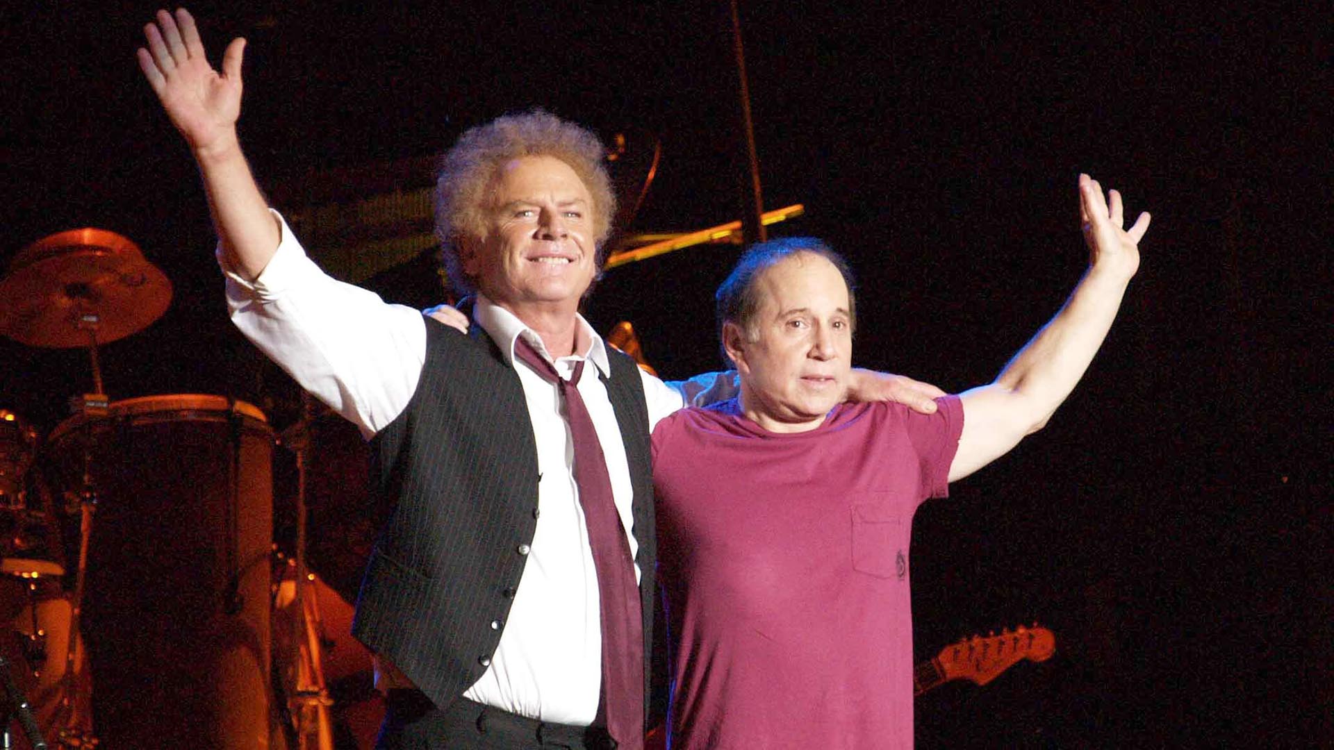 Simon and Garfunkel en un concierto en Londres, en 2004. (Richard Young / Shutterstock)