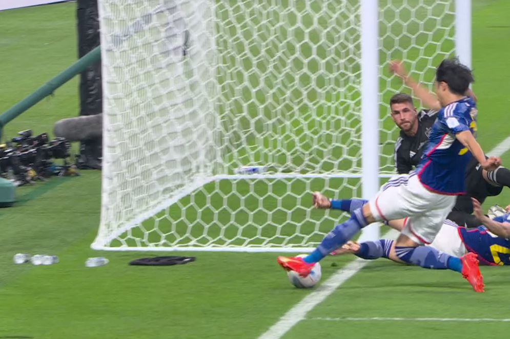 La captura de la transmisión que disparó la polémica en el segundo gol de Japón ante España