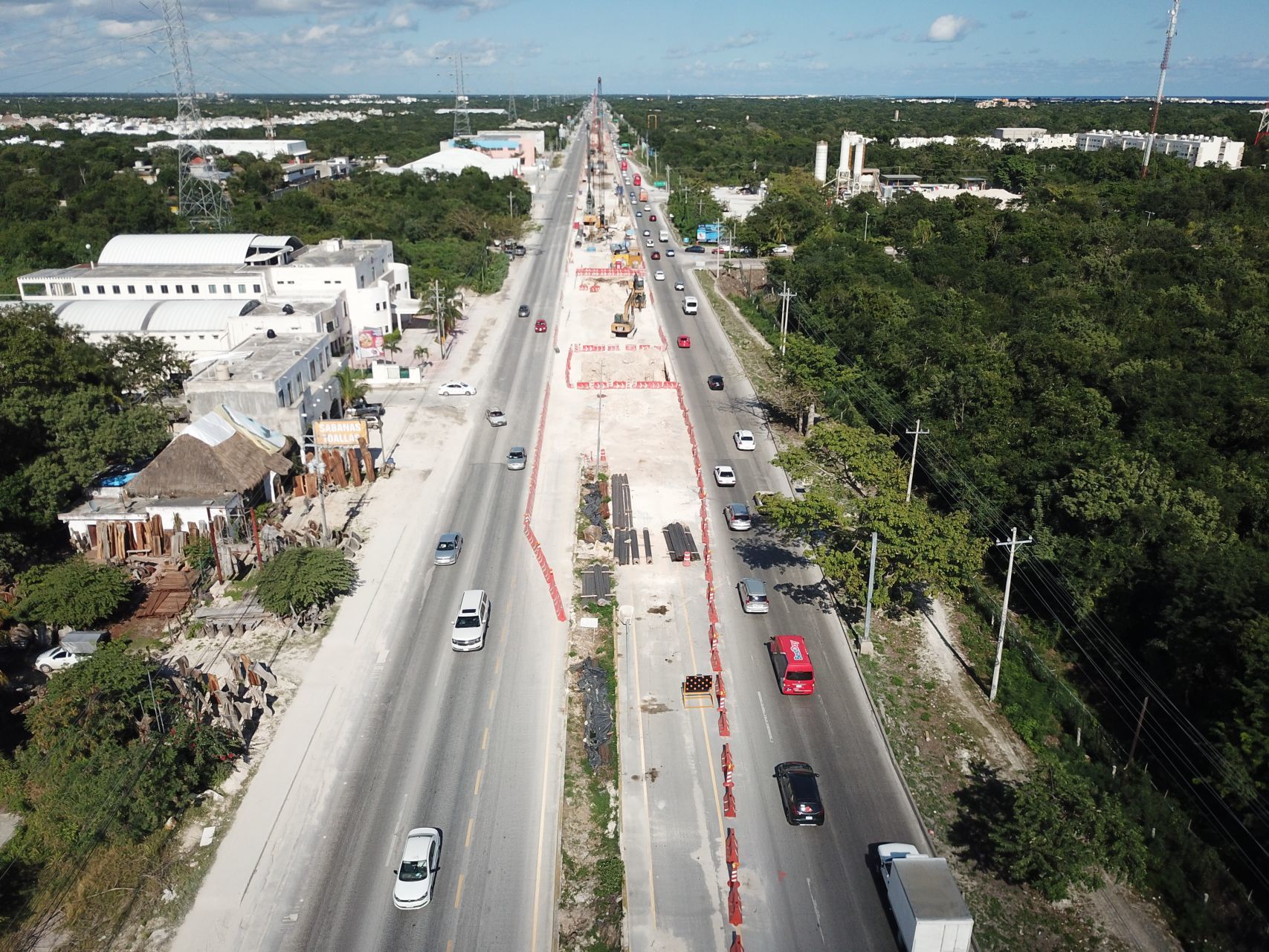 El Gobierno concedió la construcción a la Sedena del Tramo 5 que corre de Tulum a Ciudad del Carmen, en Quintana Roo. (ELIZABETH RUIZ/CUARTOSCURO.COM)
