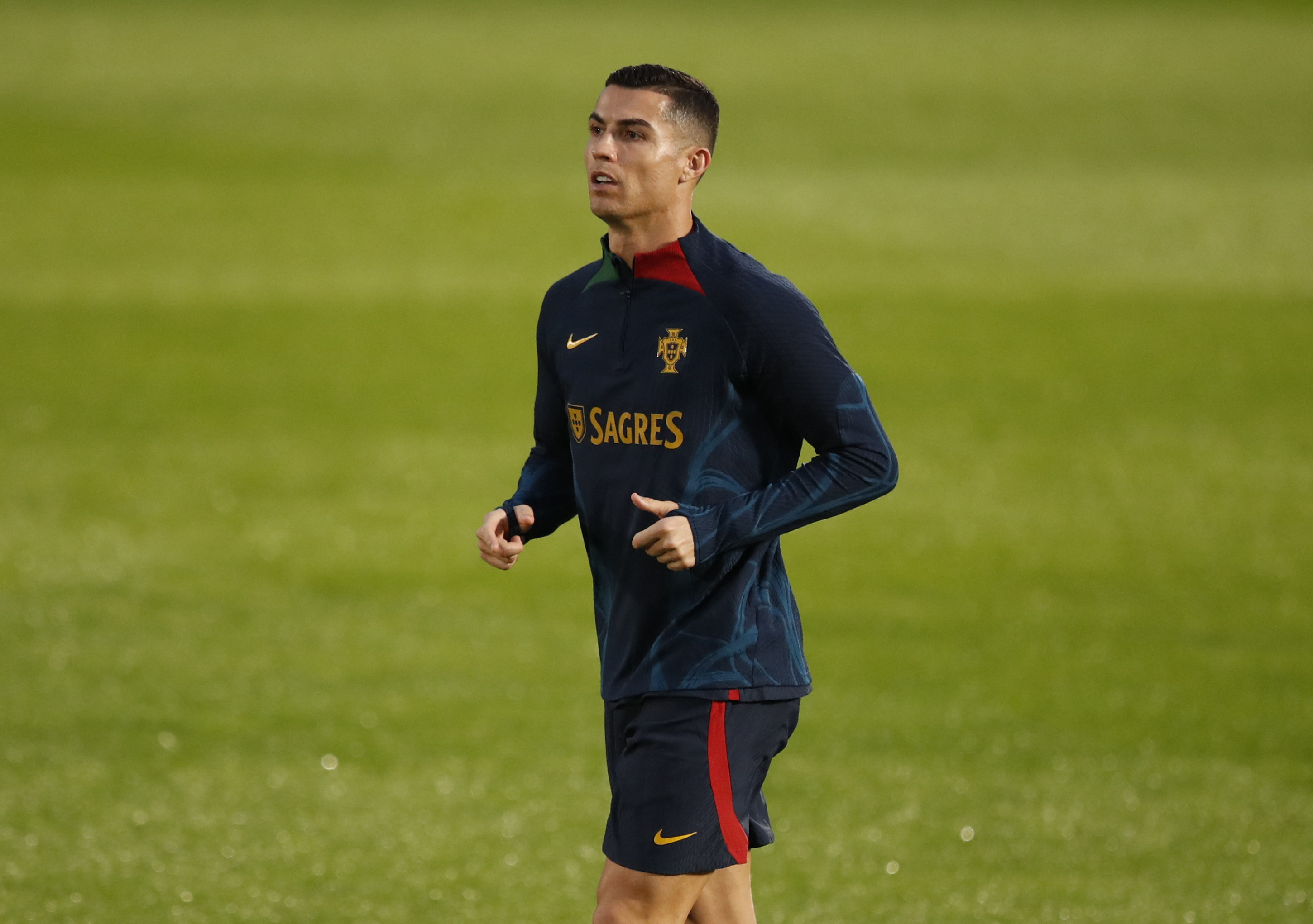 Cristiano Ronaldo se enfoca en los trabajos con la selección de Portugal de cara al Mundial (REUTERS/Pedro Nunes)