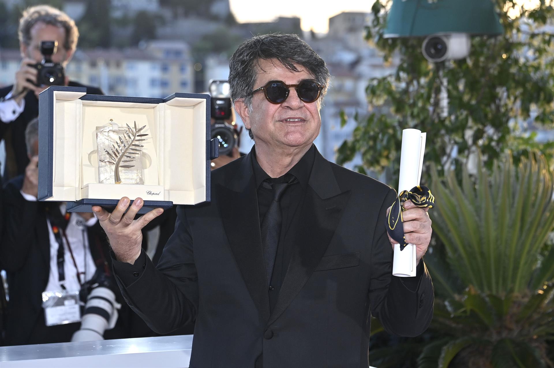 Cinco años de prisión y bienes confiscados: la nueva condena al director iraní Jafar Panahi, que filmó su última película en la clandestinidad