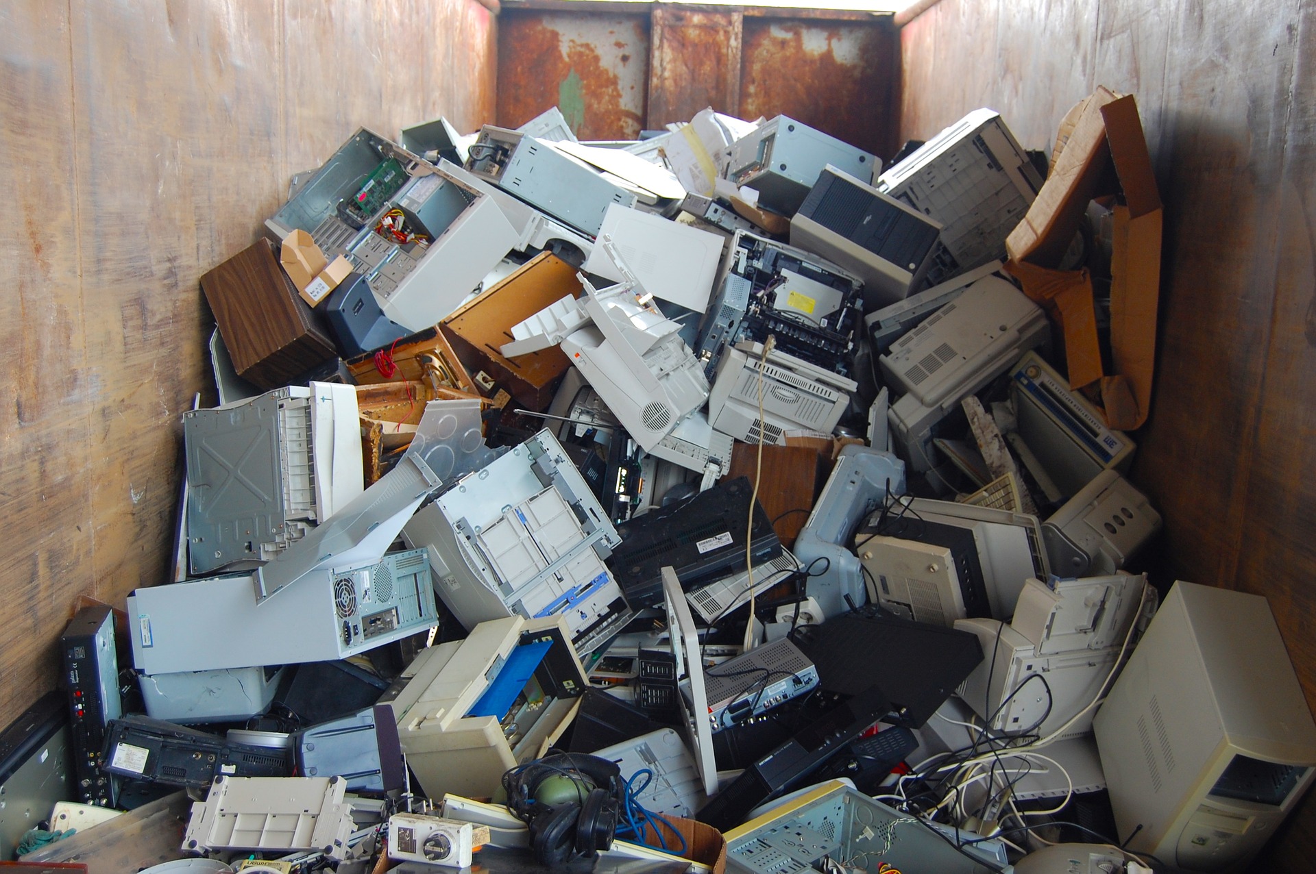 Algunos aparatos electrónicos tendrían una vida límite de duración definida por la obsolescencia programada (Foto: Pixabay)