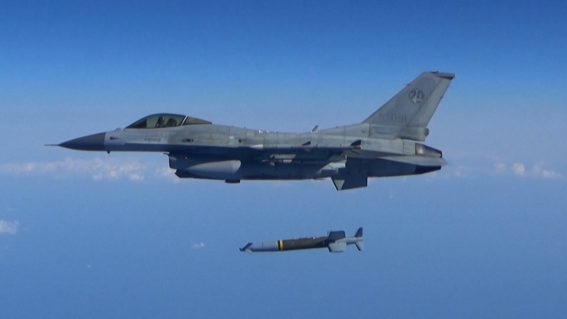 Esta serie de lanzamientos coincide con el despliegue de las maniobras militares bautizadas como “Tormenta Vigilante” de Estados Unidos y Corea del Sur, con cientos de aviones movilizados por ambos lados. (AFP)