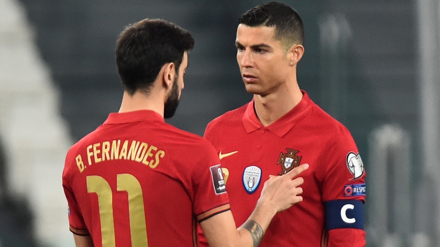 Cristiano Ronaldo y Bruno Fernandes, líderes de la selección de Portugal que debutará este jueves en el Mundial ante Ghana REUTERS/Massimo Pinca