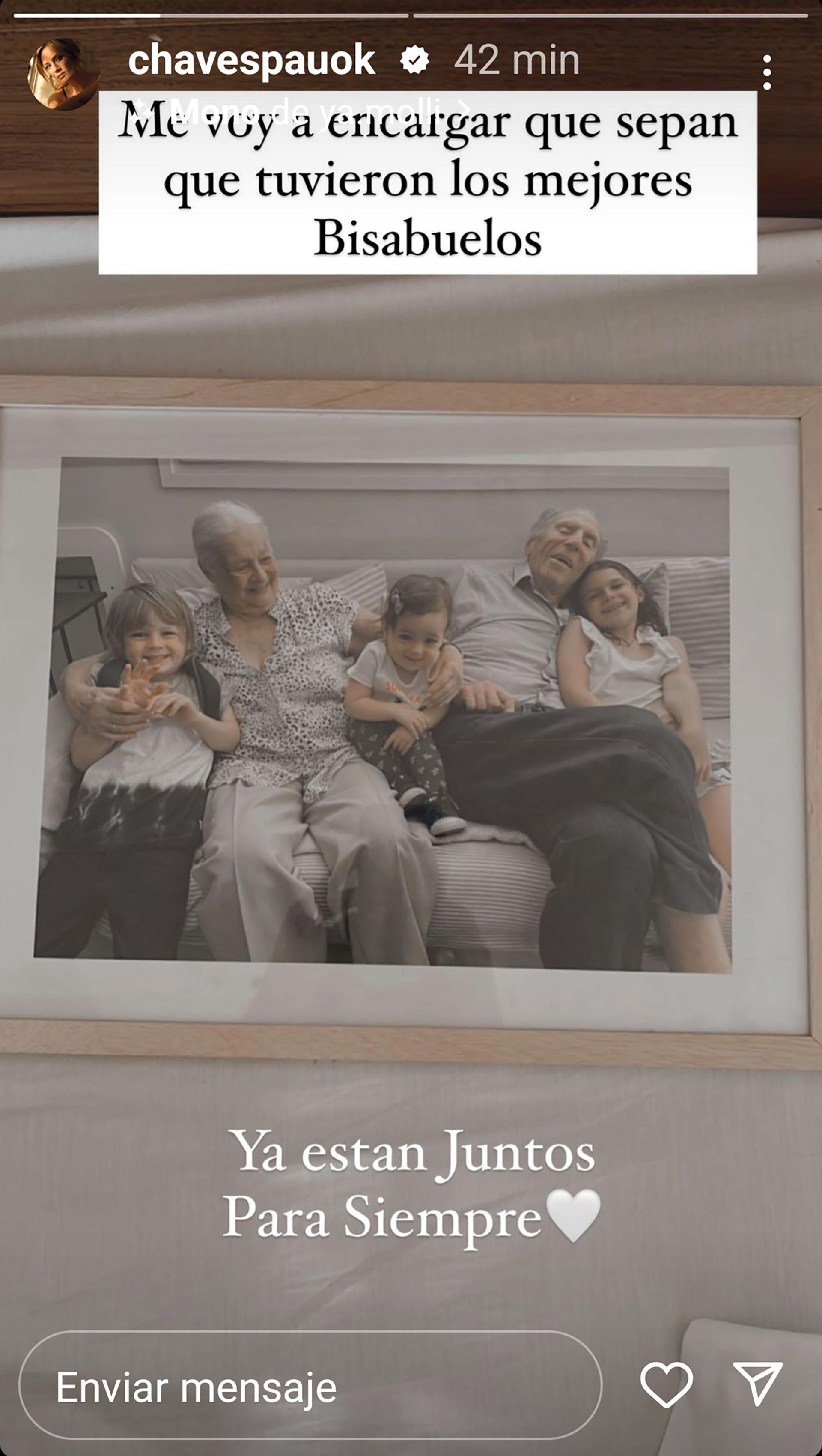Los abuelos de Paula Chaves junto a sus hijos (Instagram)
