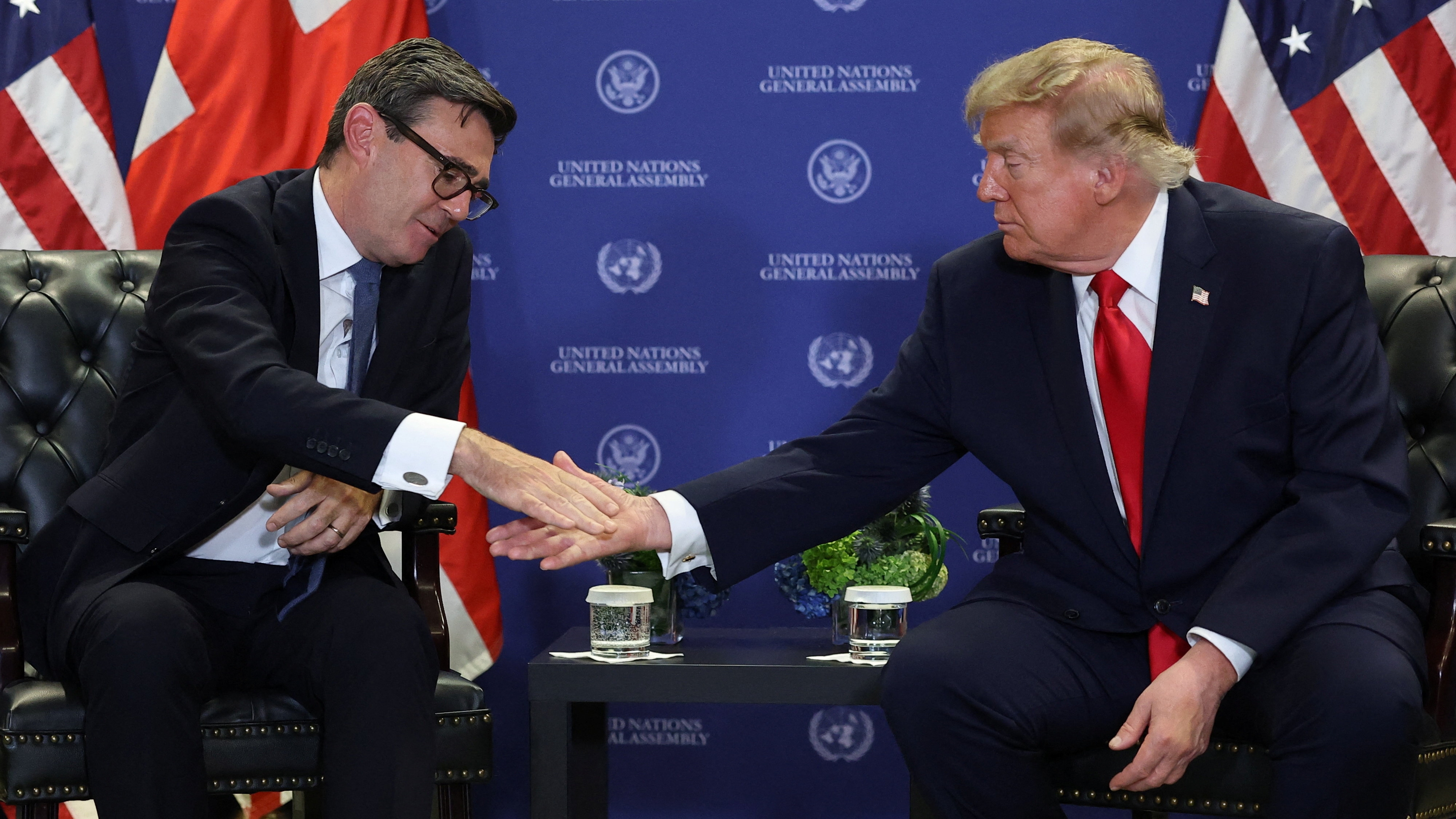 Trump se acerca al Reino Unido, que aceptó revisar el acuerdo sobre la isla Diego García: "Con Andy nos está yendo muy bien"