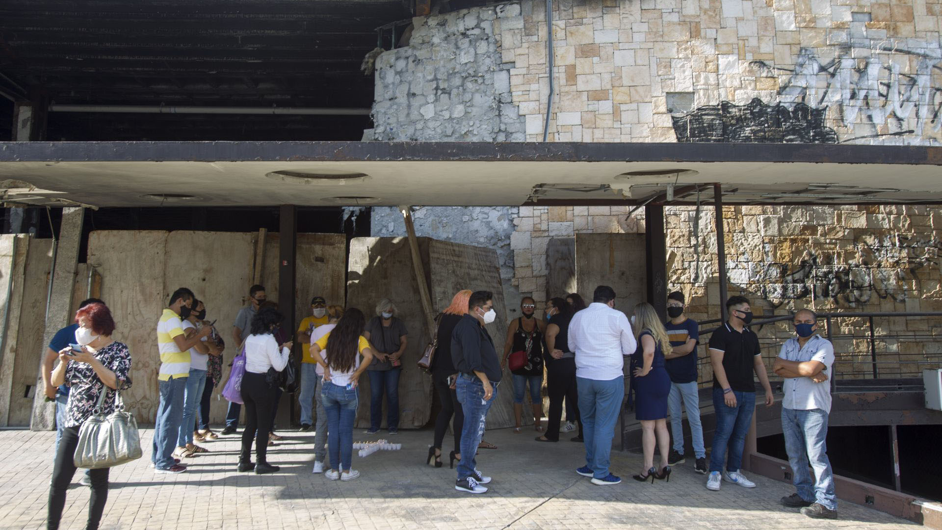 Grupos de familiares se dieron cita para conmemorar el 9 aniversario del fatídico hecho (Foto: Cuartoscuro)
