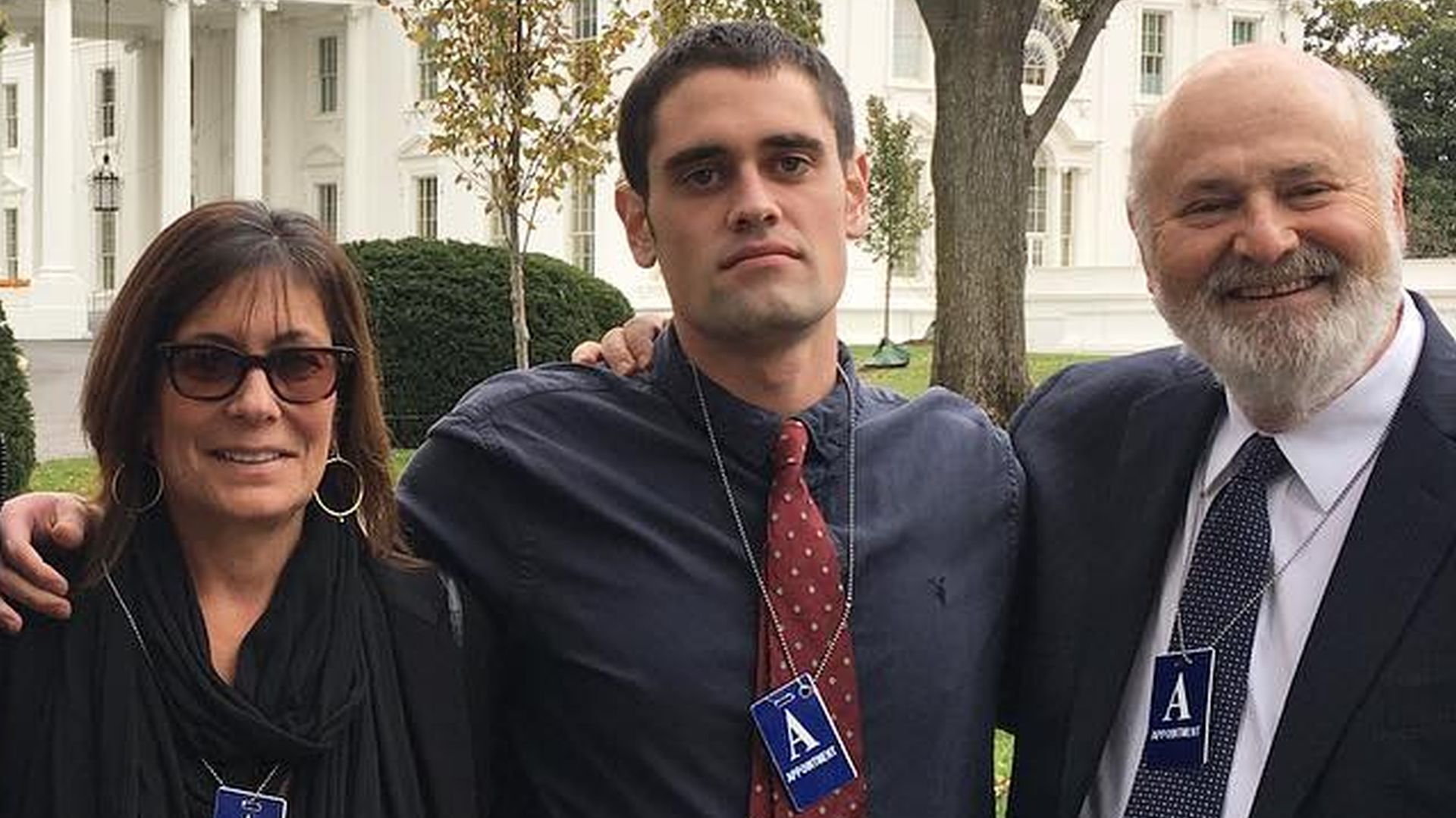 Nick Reiner, el hijo de 32 años de Rob Reiner y Michele Singer, fue detenido  por el presunto asesinato de la pareja - Infobae