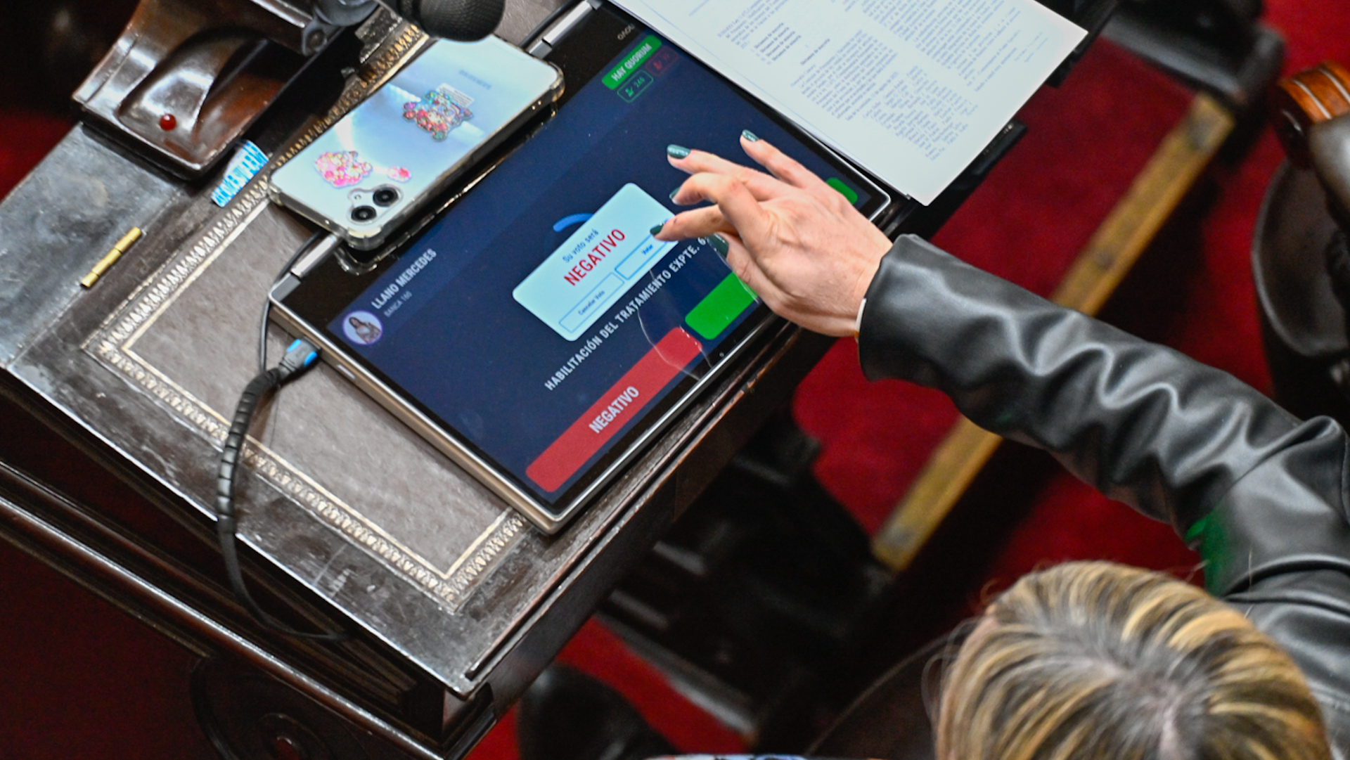 Javier Milei criticó el aumento de los sueldos de los senadores: “Vuelven a hacerlo, escupiendo en la cara de los argentinos”