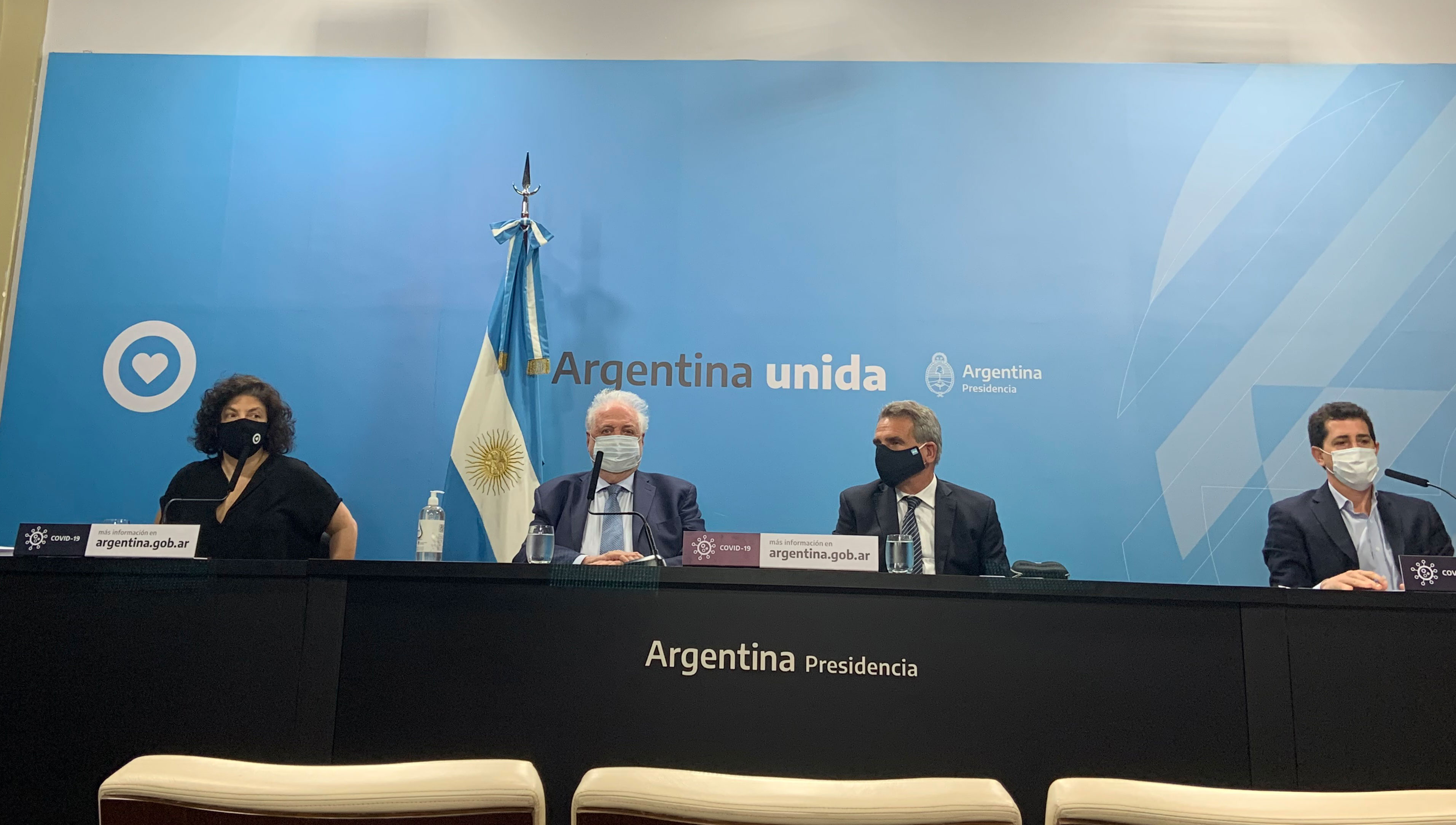 Conferencia de prensa Ginés González García. Inicio del plan de vacunación