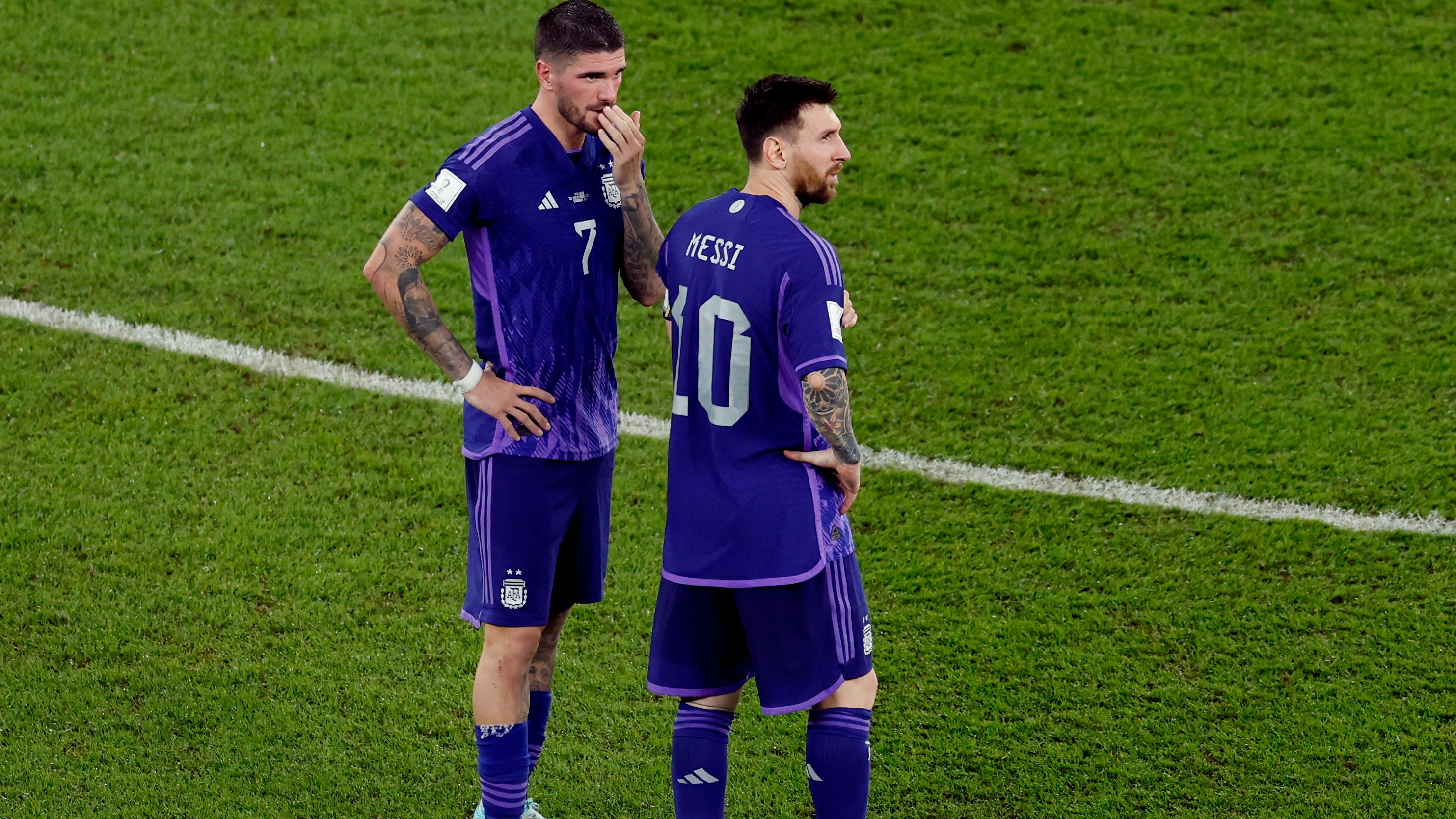 Rodrigo De Paul y Lionel Messi (REUTERS/Issei Kato)