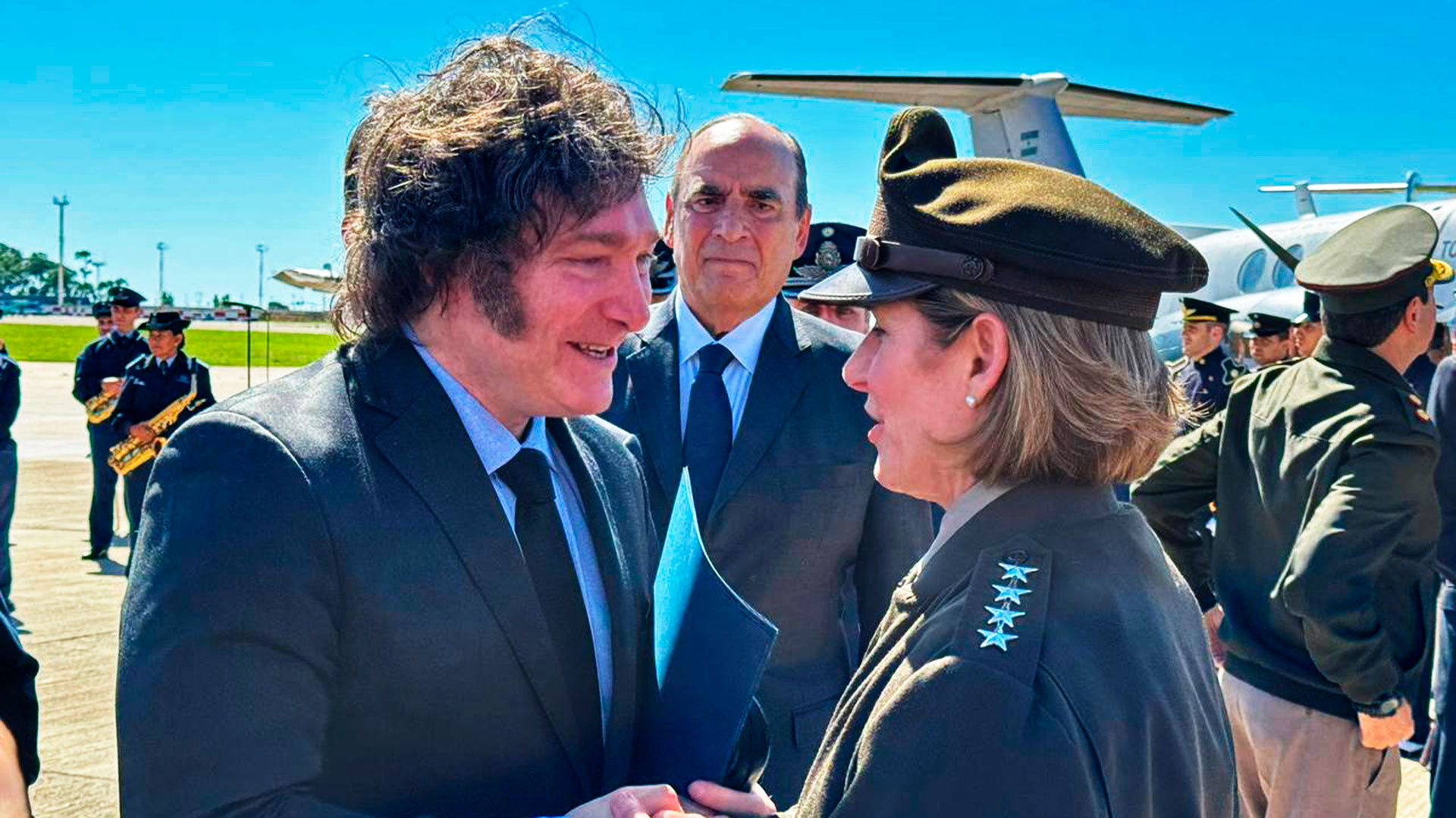Qu&eacute; dijo Milei sobre la construcci&oacute;n de una base naval en Tierra del Fuego: c&oacute;mo inici&oacute; el proyecto