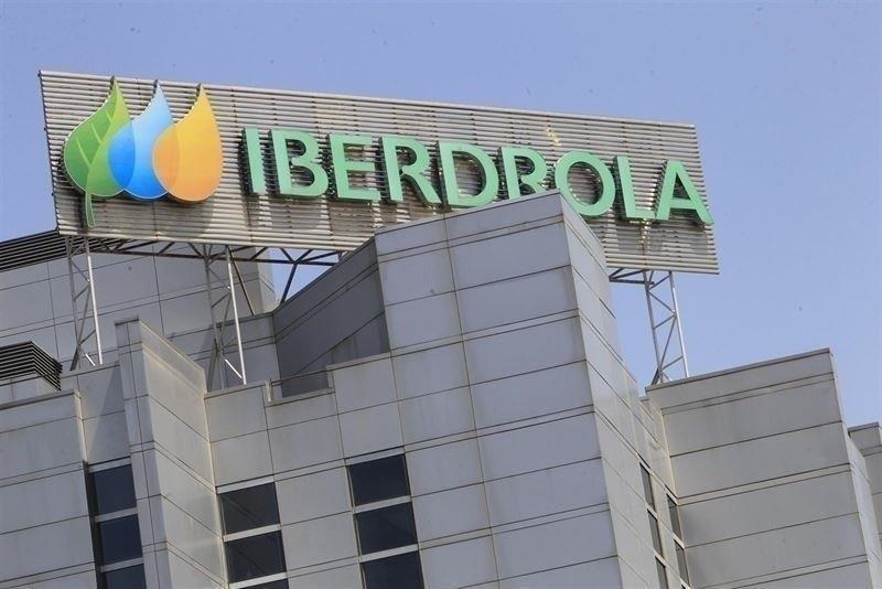 Iberdrola fue multada por vender energía a terceros (Foto: EP)