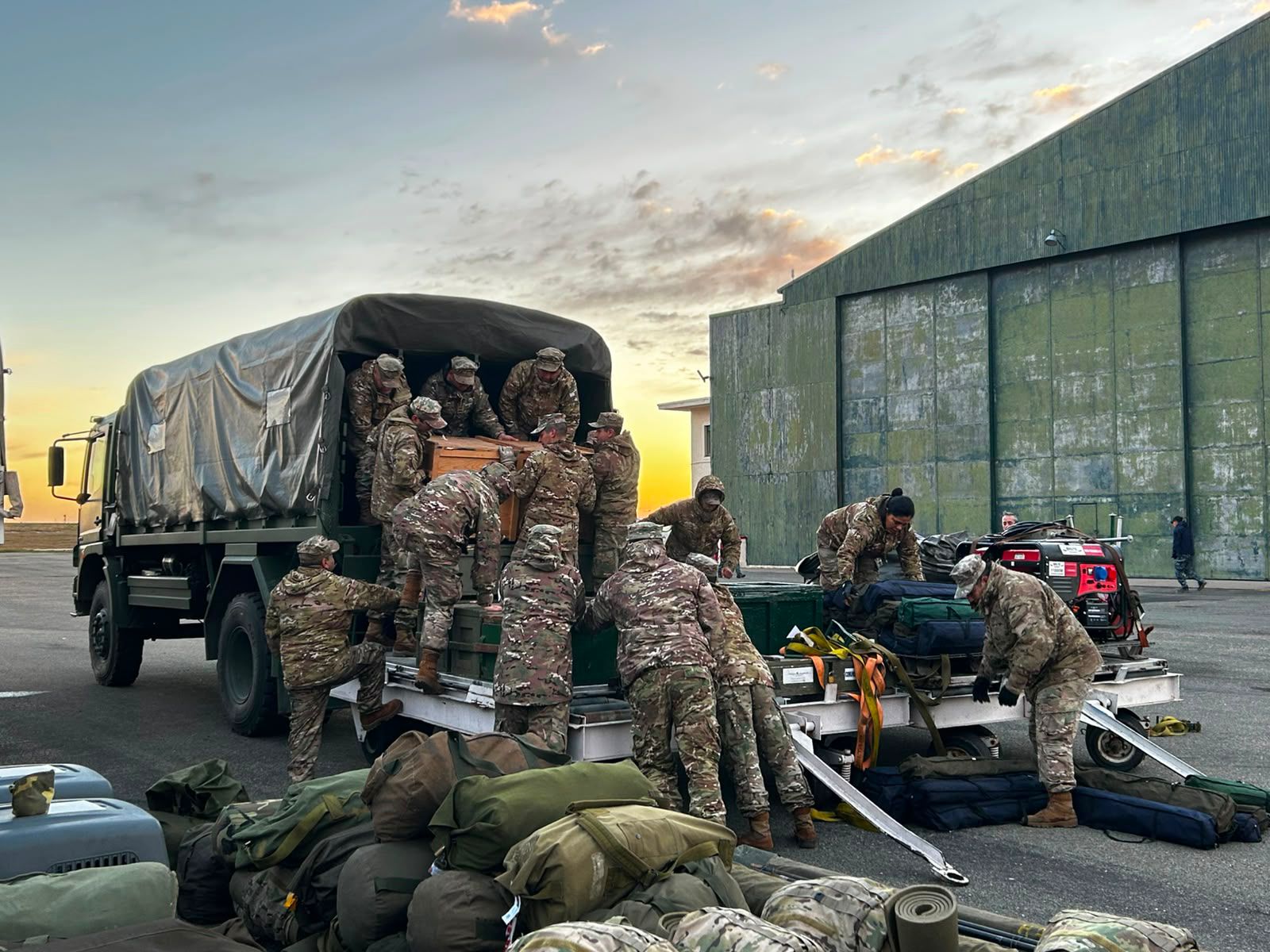 El Gobierno alist&oacute; la misi&oacute;n humanitaria que enviar&aacute; a Venezuela para asistir a las v&iacute;ctimas del terremoto