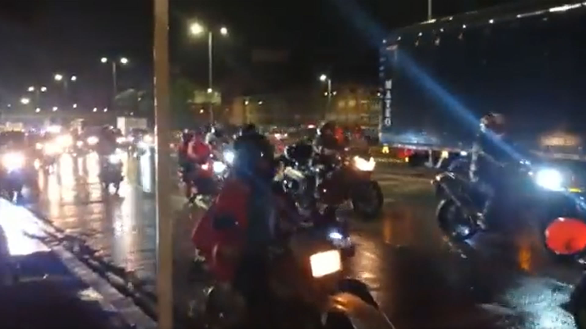 Por segunda noche caravanas de motociclistas en Cali desaf an al