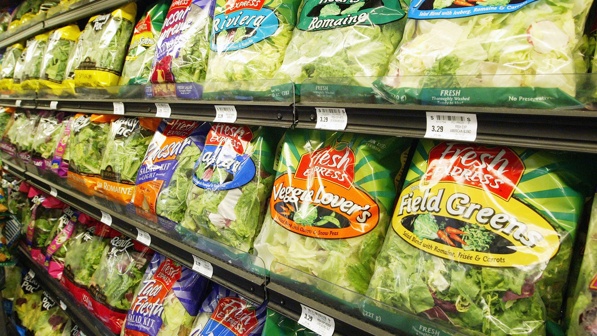 Foto de archivo de ensaladas envasadas de Fresh Express en un supermercado de Estados Unidos (Foto: Getty Images)