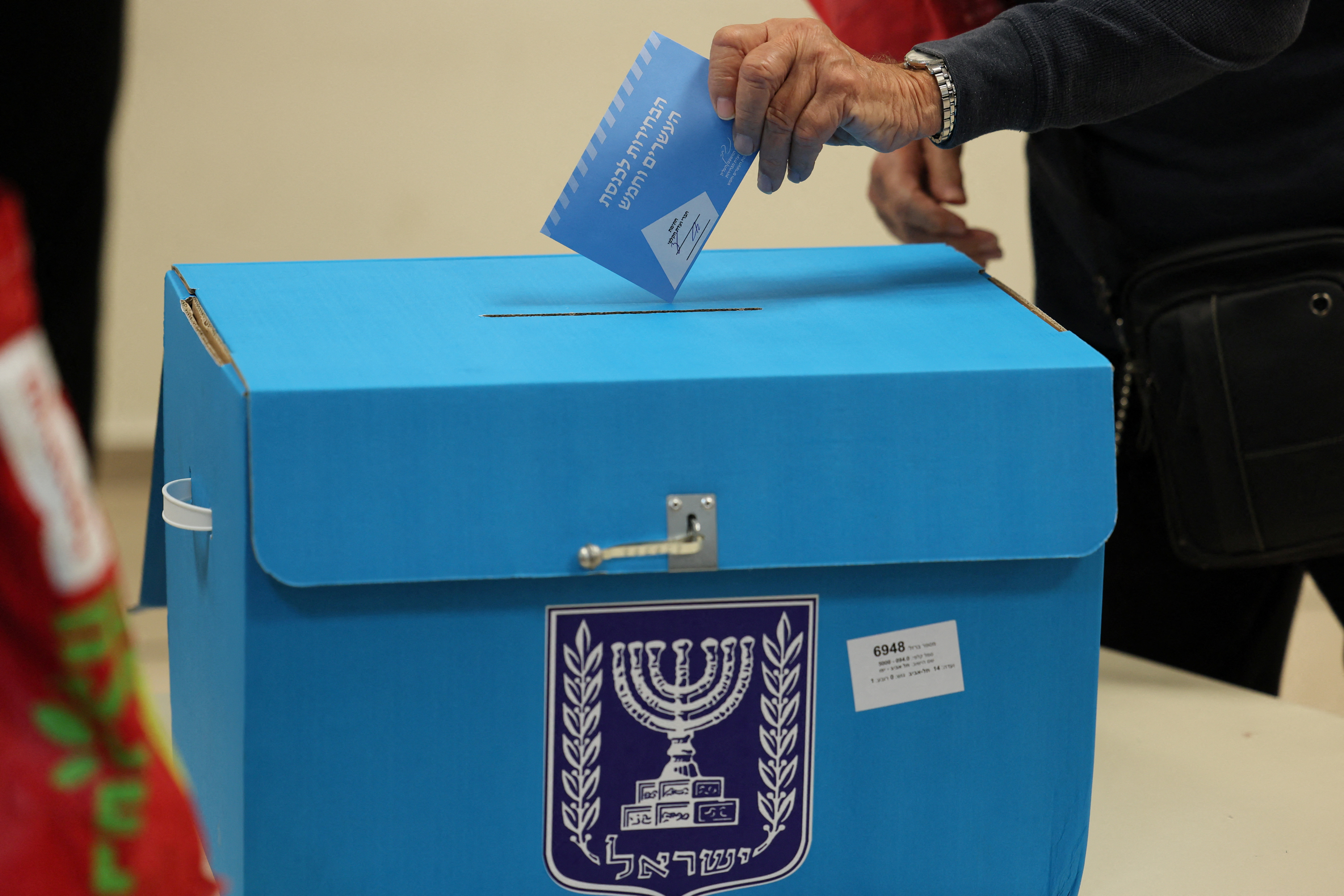EN VIVO: Abrieron los comicios en Israel en unas elecciones parlamentarias reñidas que definirán el futuro político del país