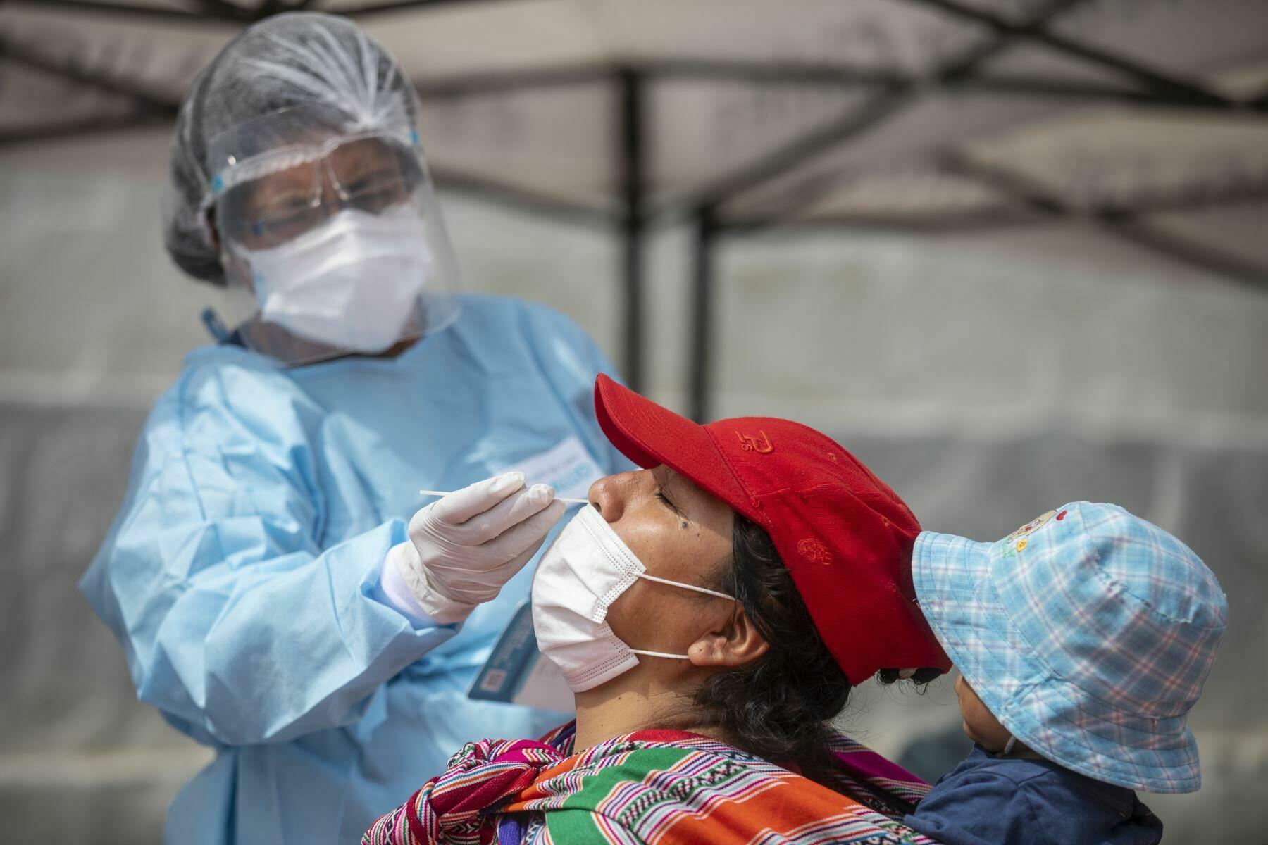 Cuarta ola COVID-19 en Perú: Contagios se dan en regiones con menor tasa de vacunación