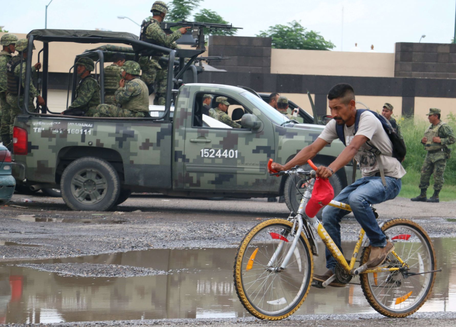Agentes del Ejército realizan labores de seguridad pública en el país, pero la violencia no termina (Foto: Cuartoscuro)