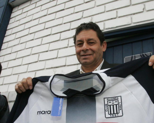 Roberto Chale dirigió en el 2005 a Alianza Lima. (Difusión)
