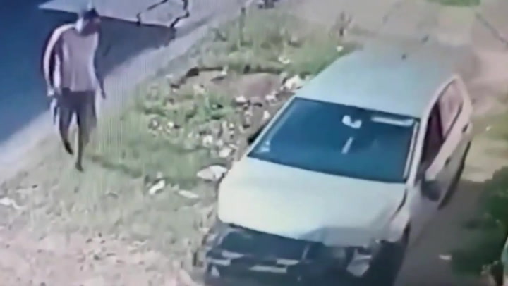 Chocó otro colectivo en Parque Chacabuco: arrolló una camioneta y hubo 15 personas heridas