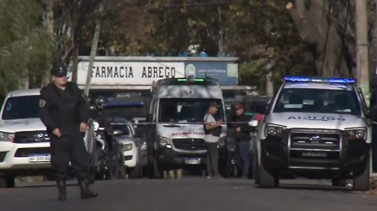 Siete horas de tensión en Quilmes por una mujer que se atrincheró en su casa armada: fue reducida