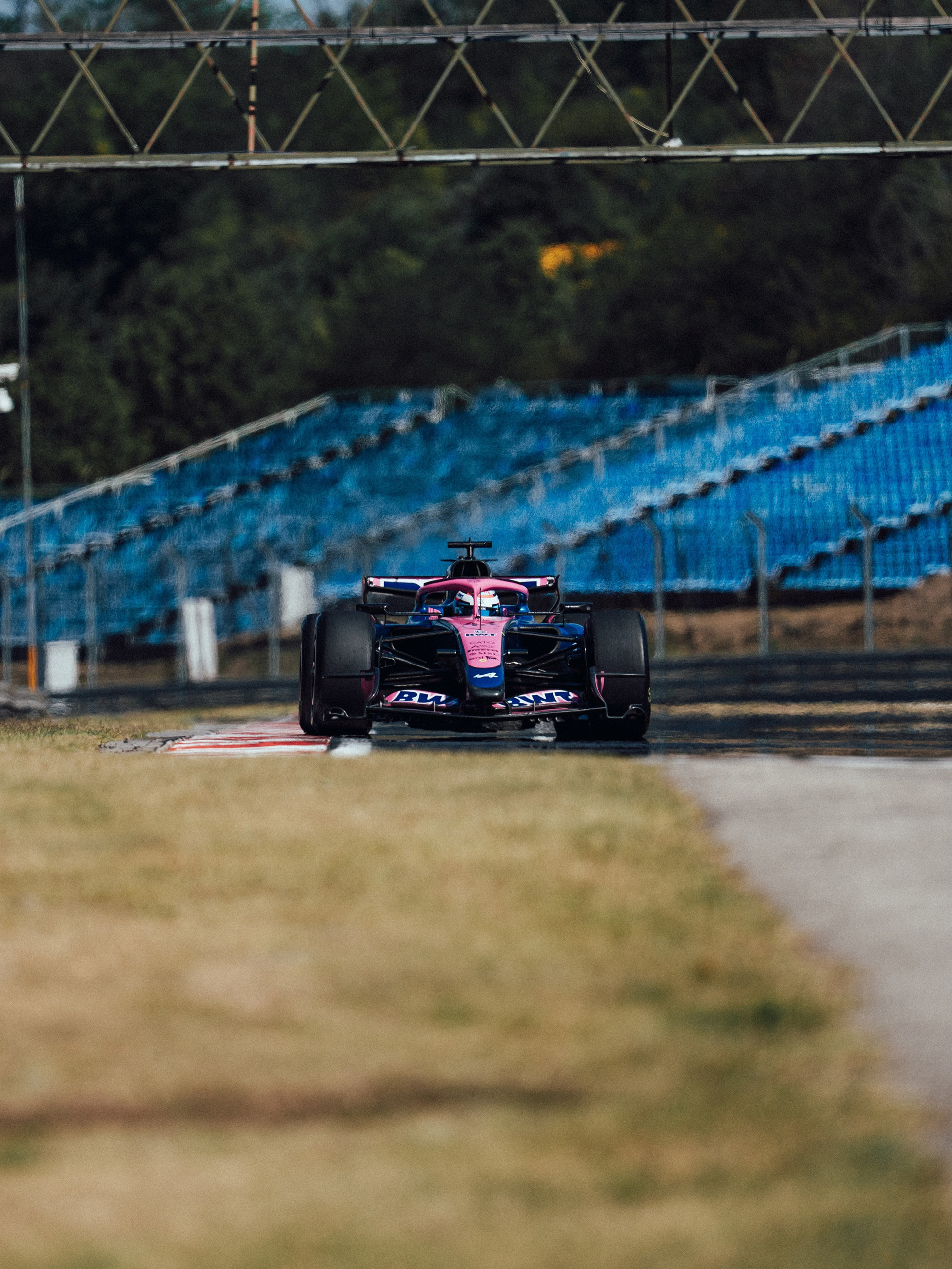 Una playa "arriba" de un F1 y bromas con sus mec&aacute;nicos: las perlitas de Colapinto, que fue el m&aacute;s r&aacute;pido en los test en Hungr&iacute;a