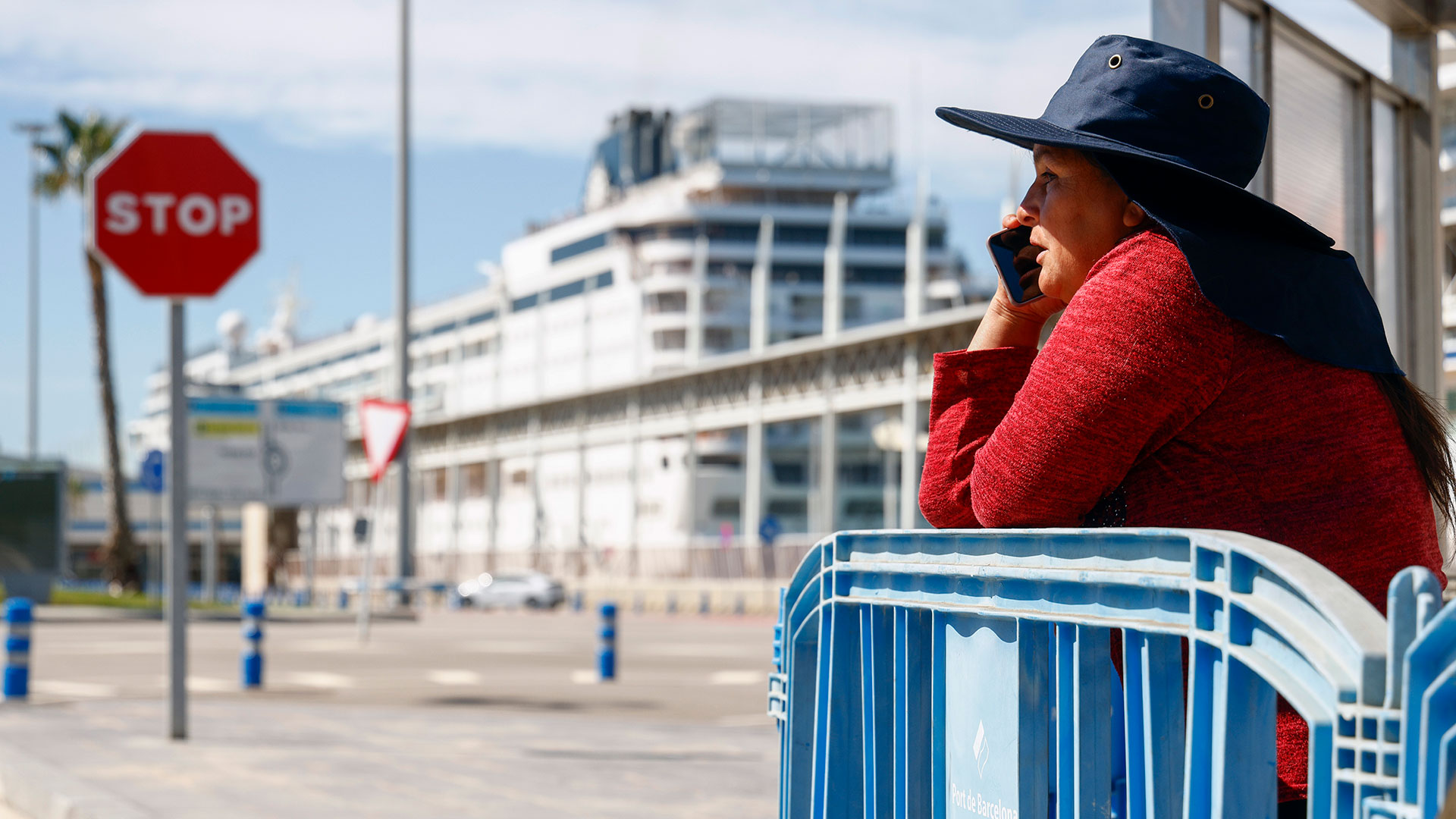 España deportará a 65 bolivianos que llegaron con visas falsas al puerto de Barcelona