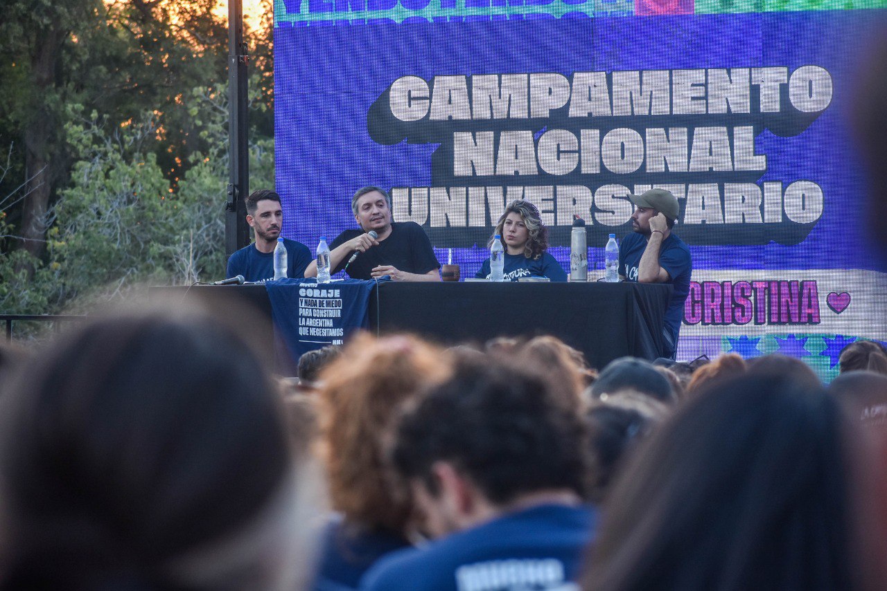 Máximo Kirchner spoke in front of the university militancy 