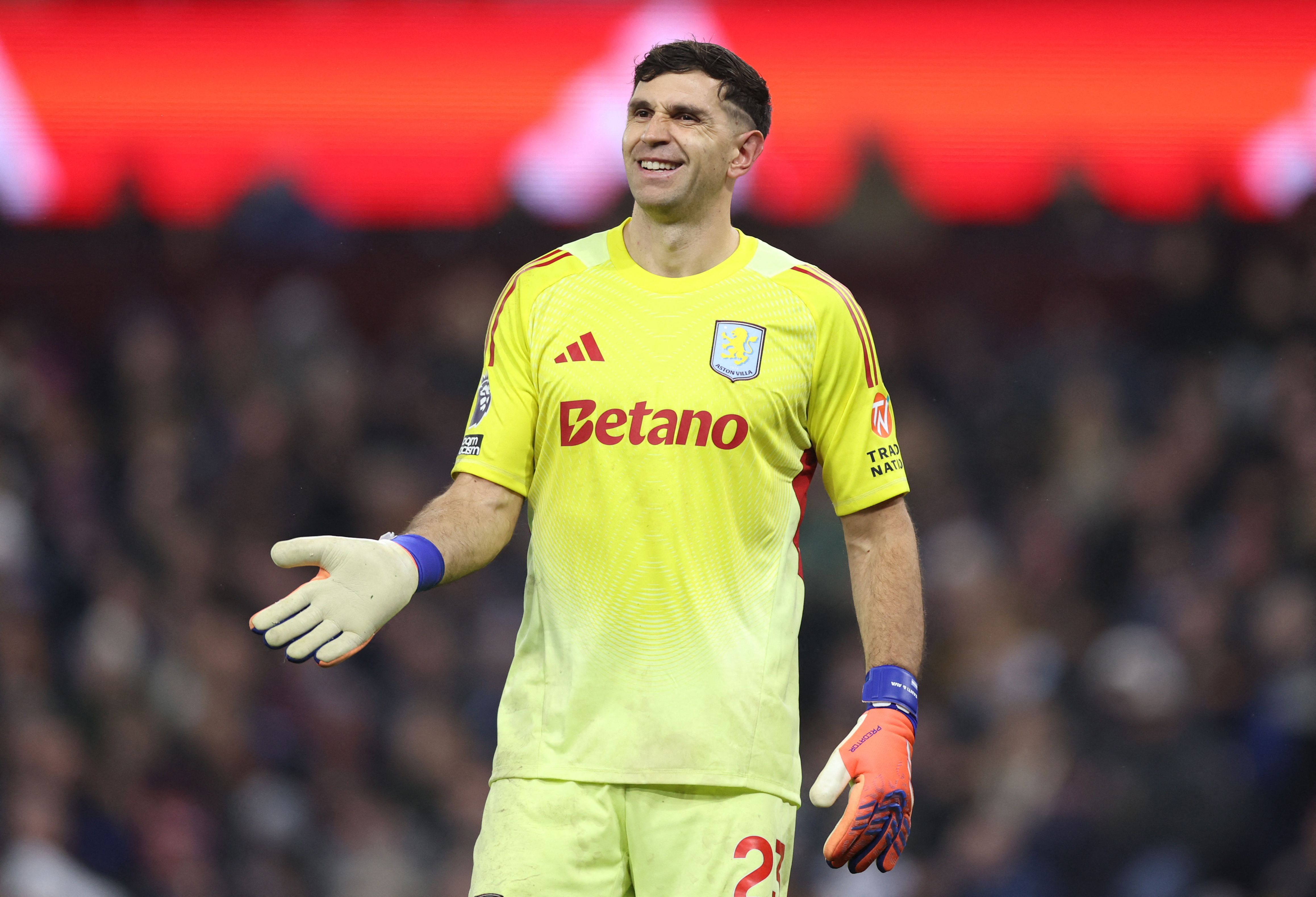 Punta del Este: la policía refuerza su presencia en la Playa Mansa ante reiteradas peleas entre jóvenes