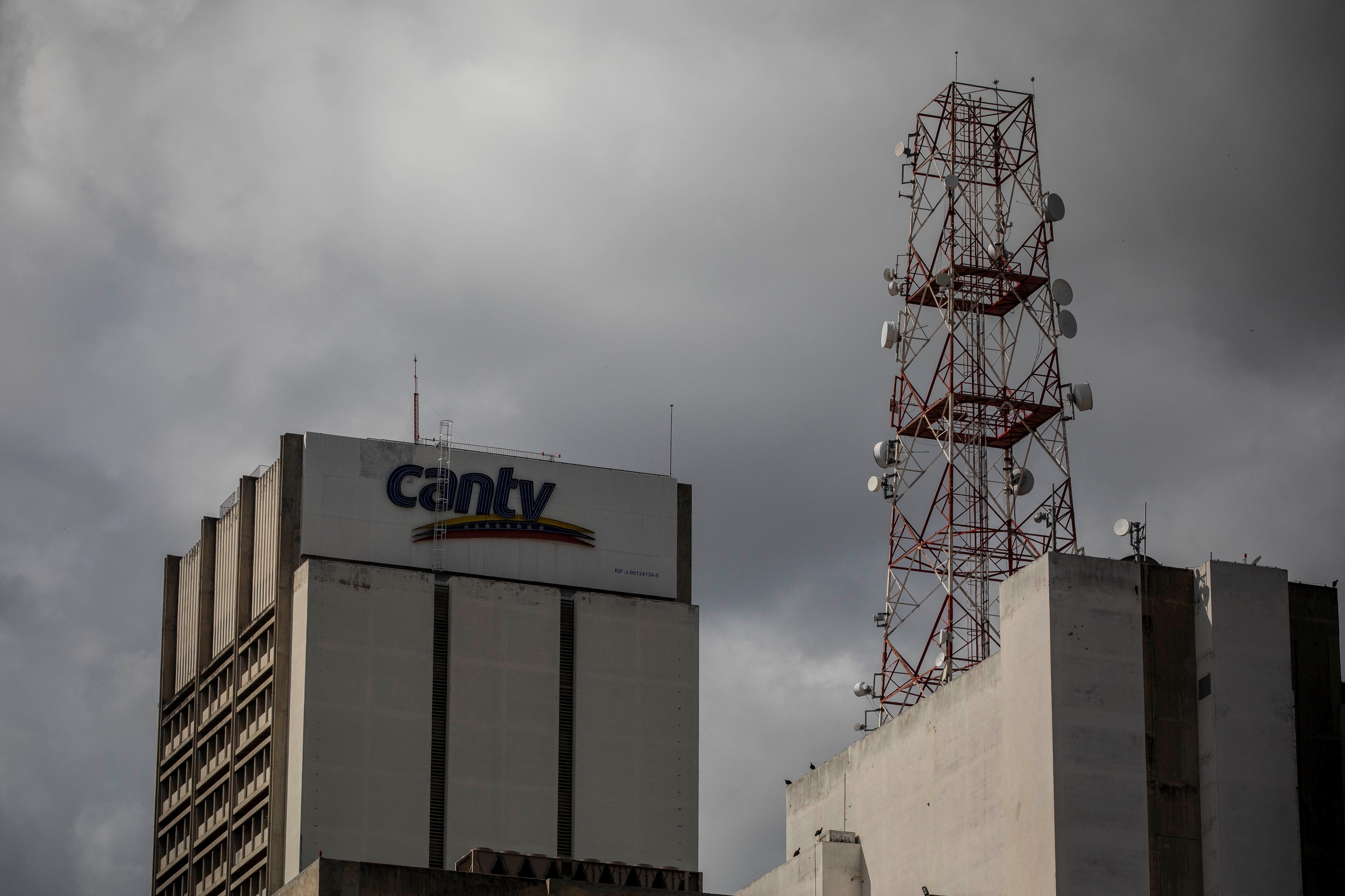 El régimen de Venezuela ofertará en la bolsa de valores acciones de empresas que fueron expropiadas por Chávez